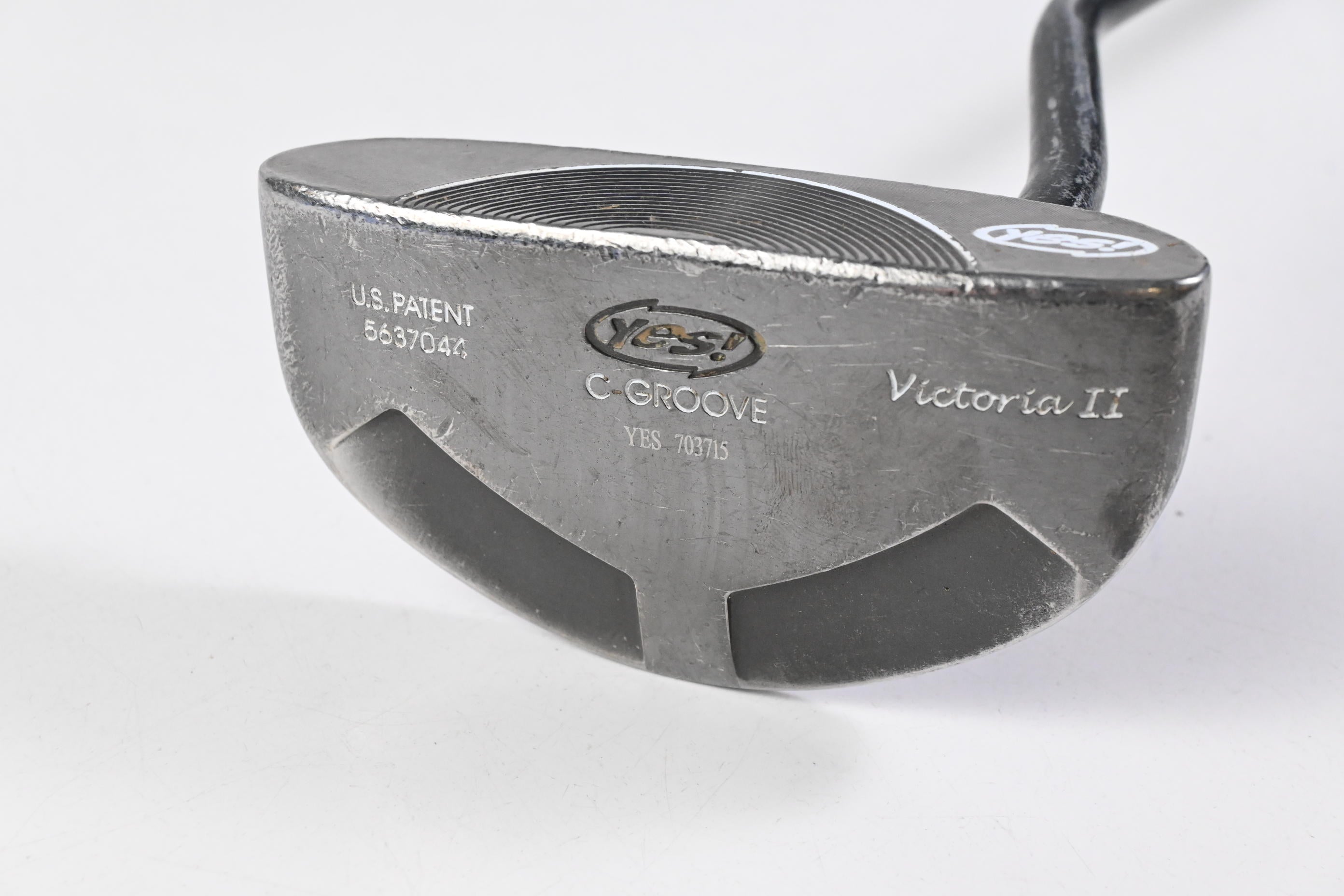 Yes! C-Groove Victoria II Putter / 34 Inch