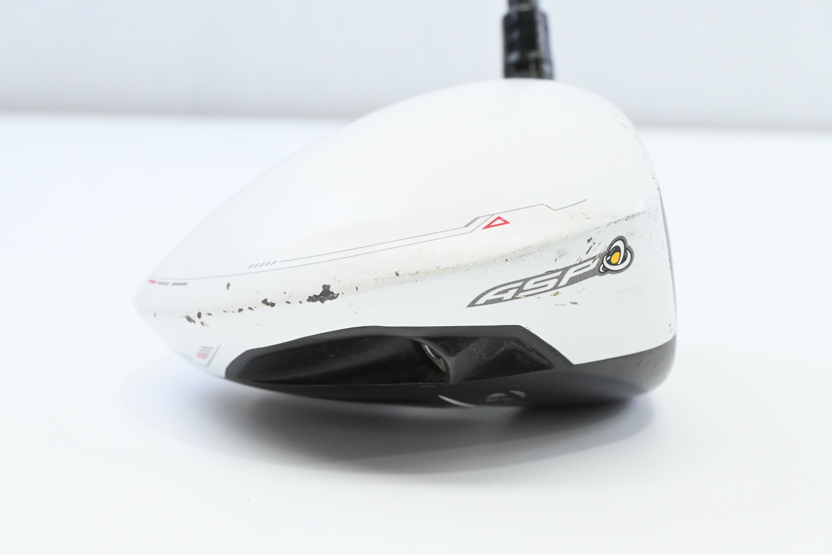 Taylormade R11 Driver / 9 Degree / Stiff Flex Fujikura Blur 60 Shaft
