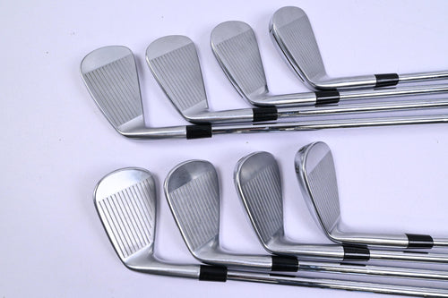 Taylormade P770 2024 Irons / 4-PW+GW / Stiff Flex N.S.PRO Modus 3 105 Shafts