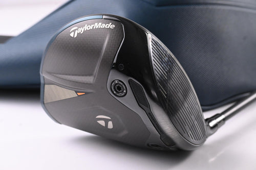 TaylorMade Qi4D Driver / 10.5 Degree / Stiff Flex REAX White 60 Shaft