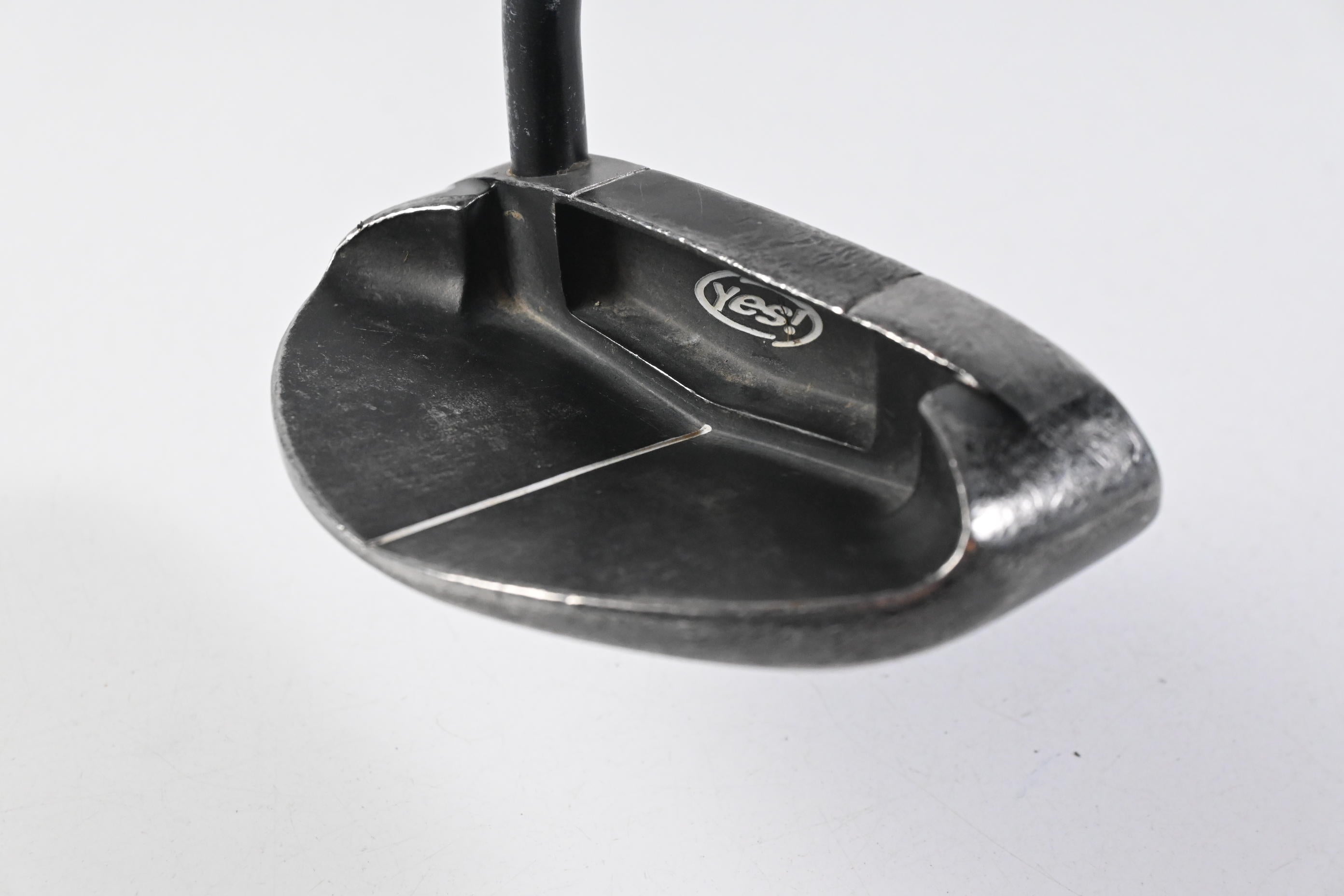 Yes! C-Groove Victoria II Putter / 34 Inch