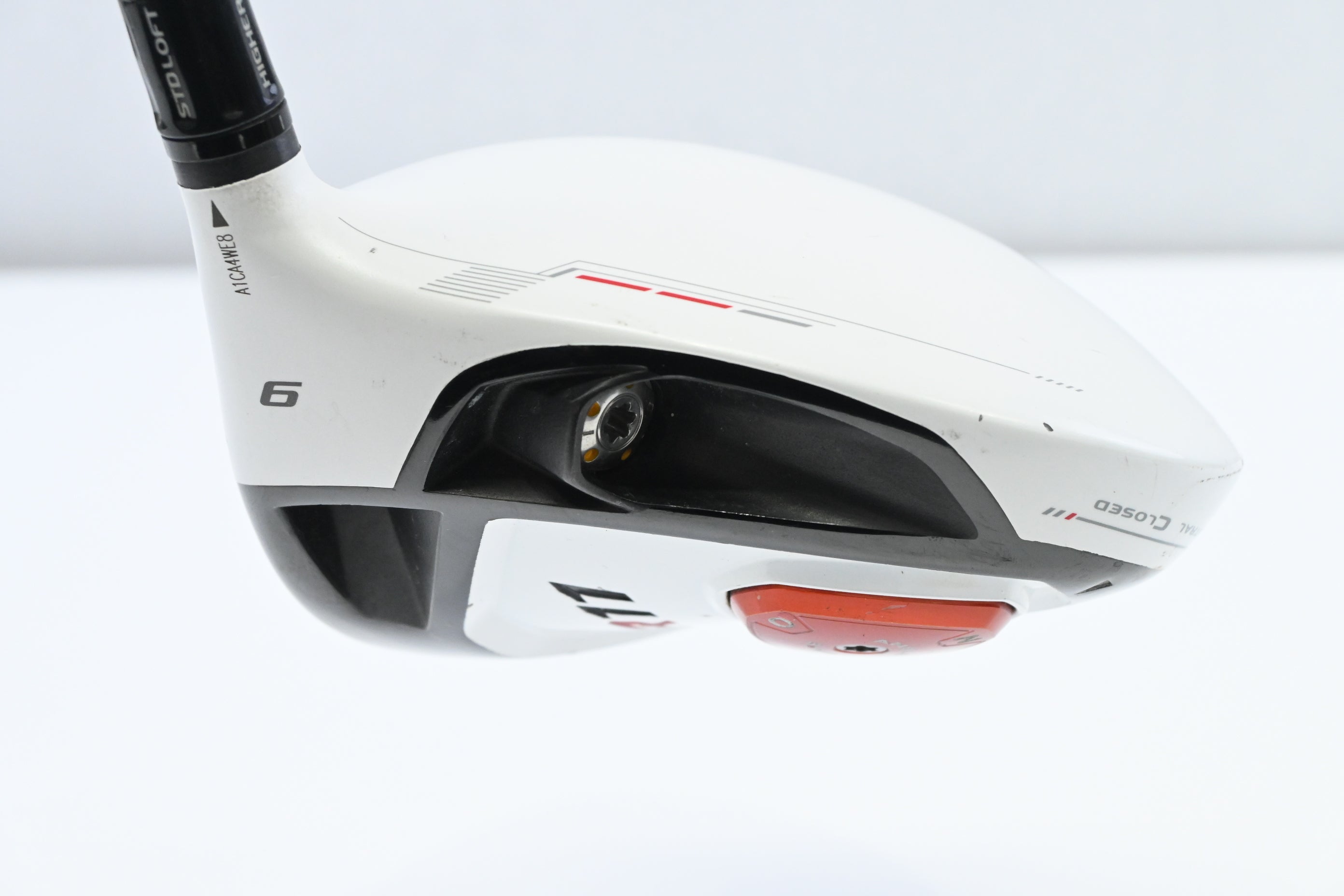 Taylormade R11 Driver / 9 Degree / Stiff Flex Fujikura Blur 60 Shaft