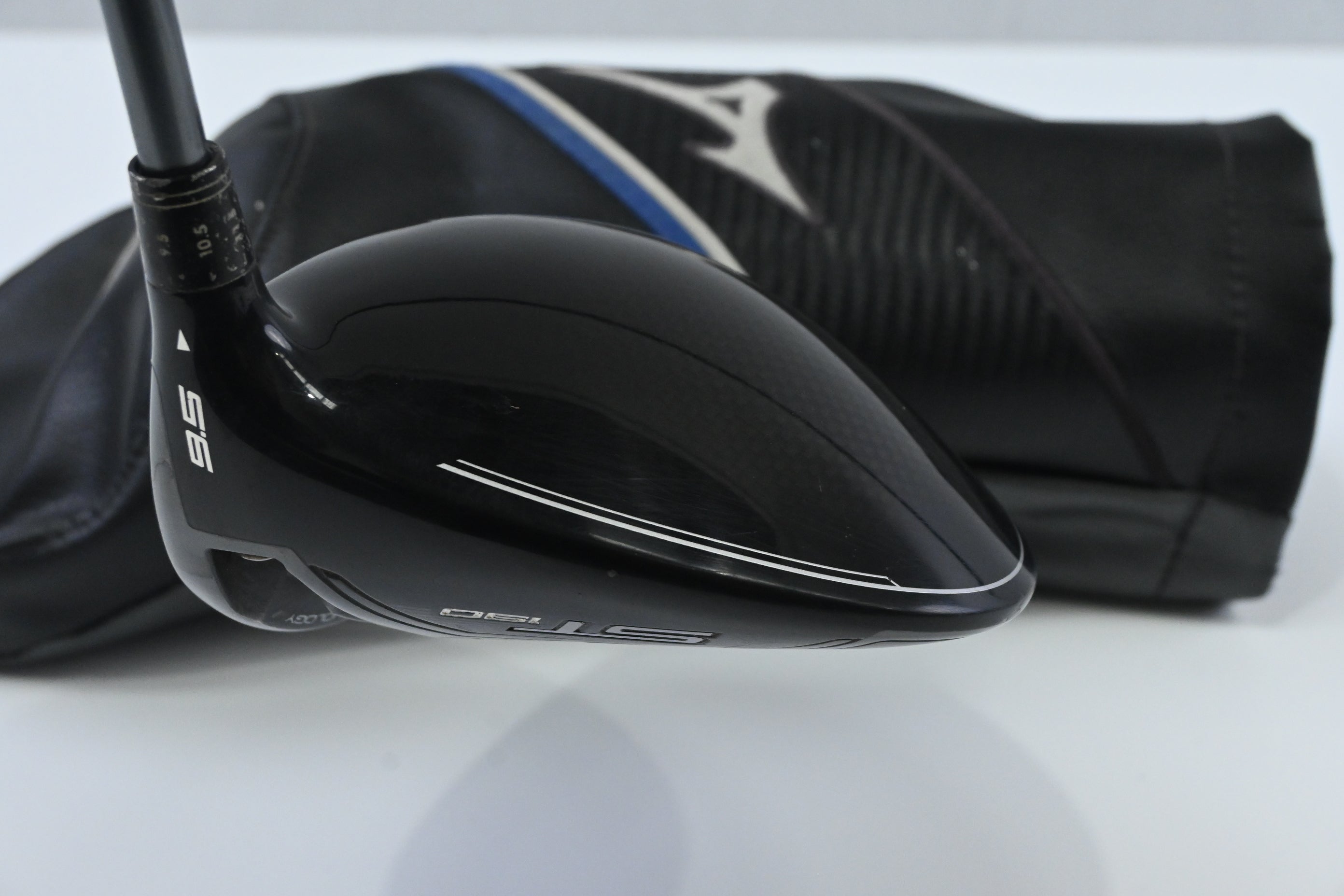 Mizuno ST190 Driver / 9.5 Degree / Regular Flex Grafalloy ProCustom Shaft