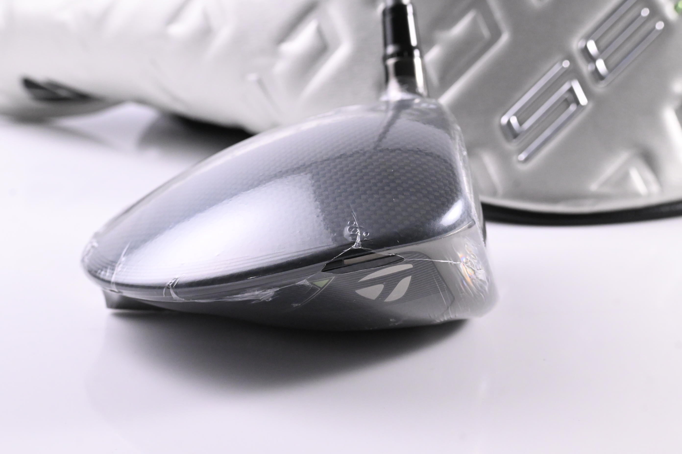 Taylormade Qi35 Driver / 10.5 Degree / Regular Flex Fujikura Air Speeder 50