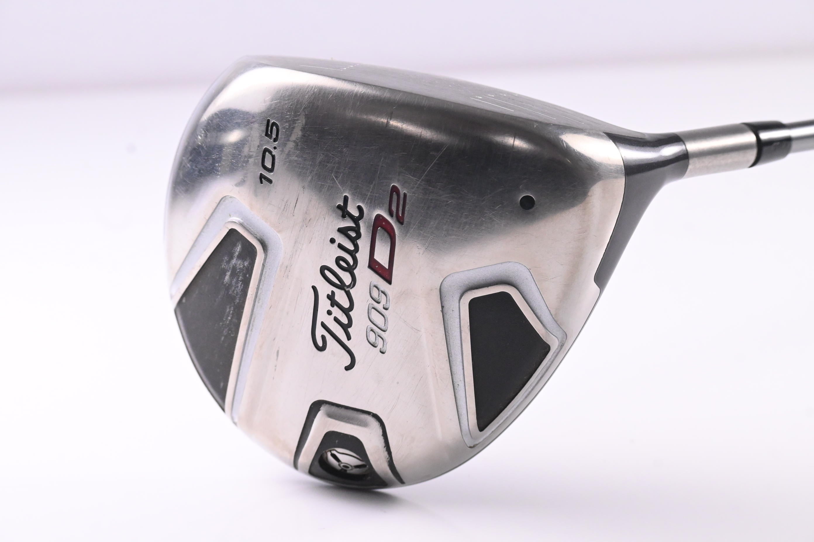 Titleist 909 D2 Driver / 10.5 Degree / Regular Flex Diamana Blue 65 Shaft