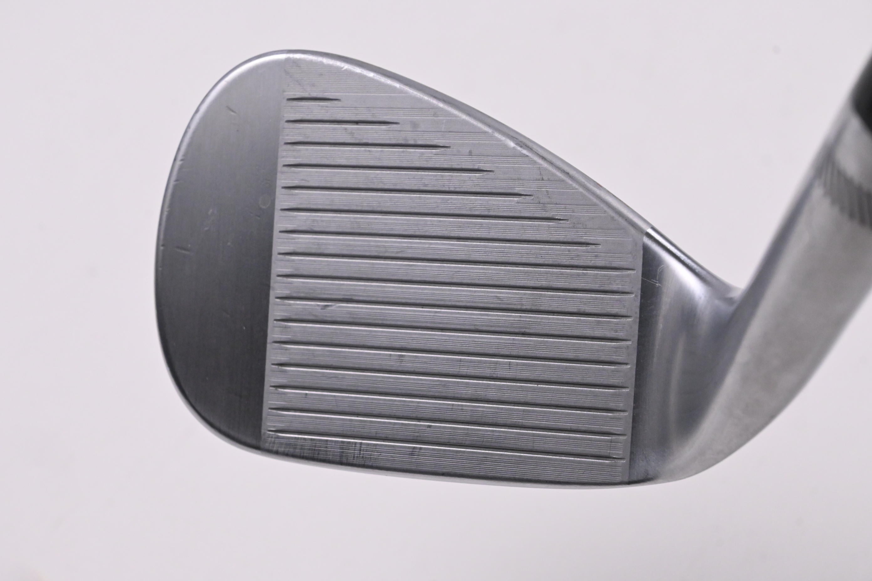 Titleist Vokey SM10 Pitching Wedge / 46 Degree / Wedge Flex Vokey SM10 Shaft