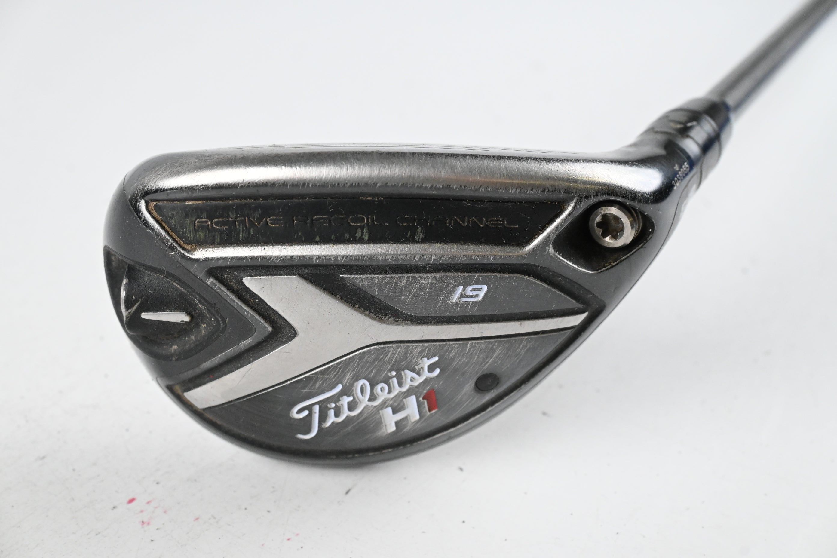 Titleist 818 H1 #3 Hybrid / 19 Degree / Stiff Flex Aldila Rogue M.AX 85 Shaft