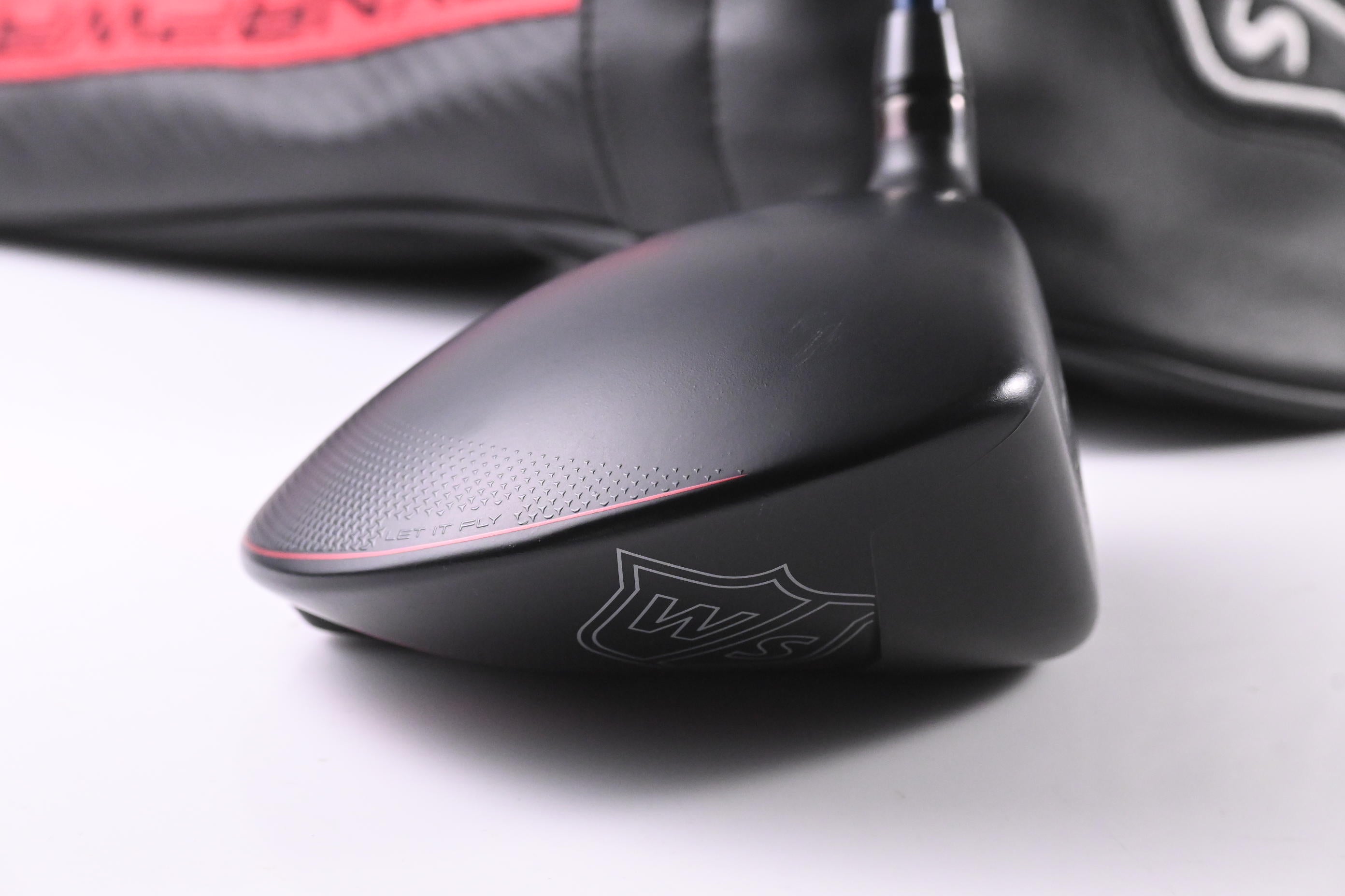 Wilson Dynapower Titanium 2023 Driver / 10.5 Degree / Regular Flex Ventus Blue 6