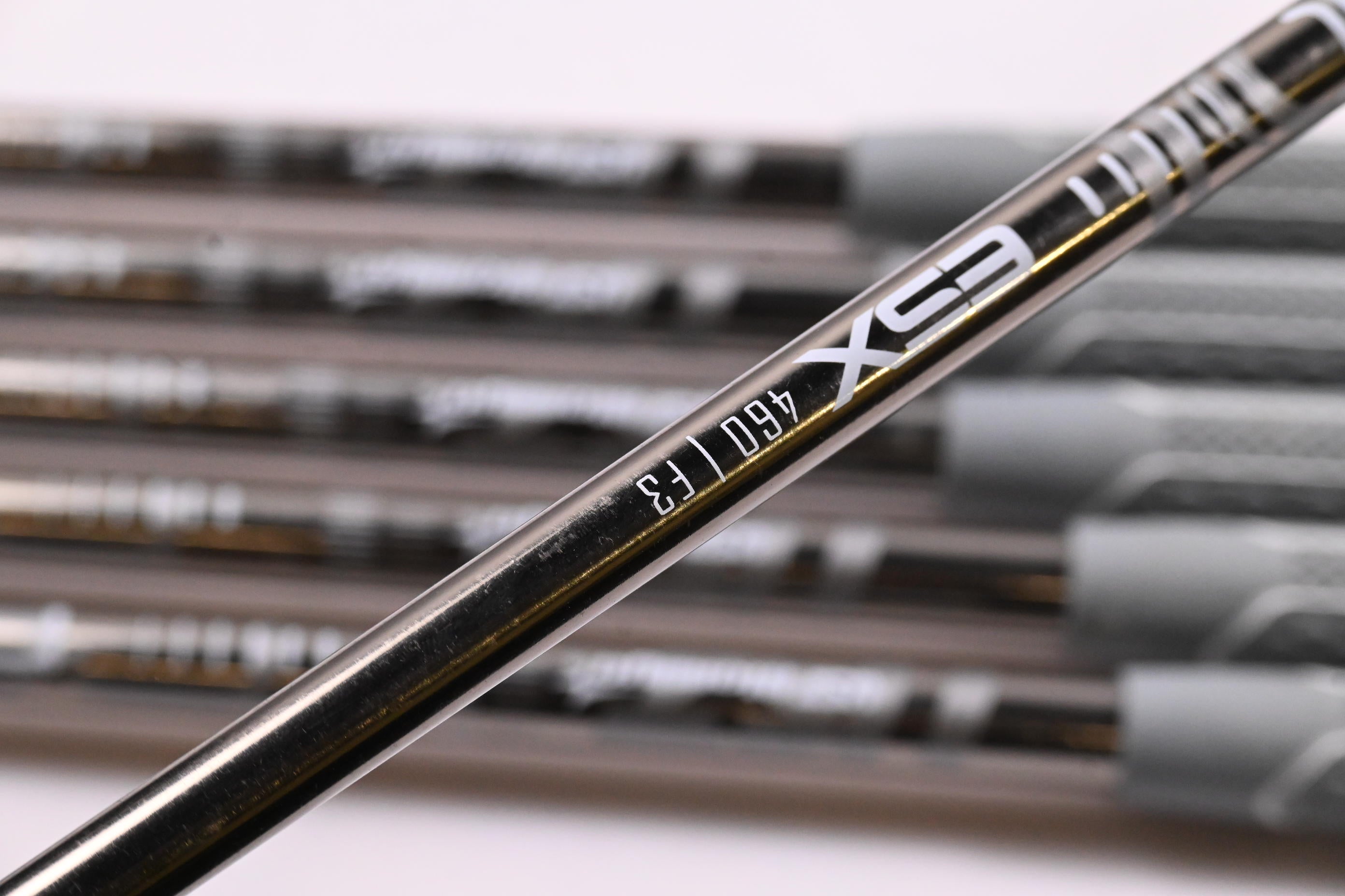 Mizuno Pro 225 Irons / 6-PW+GW / Regular Flex UST Recoil ESX 460 Shafts