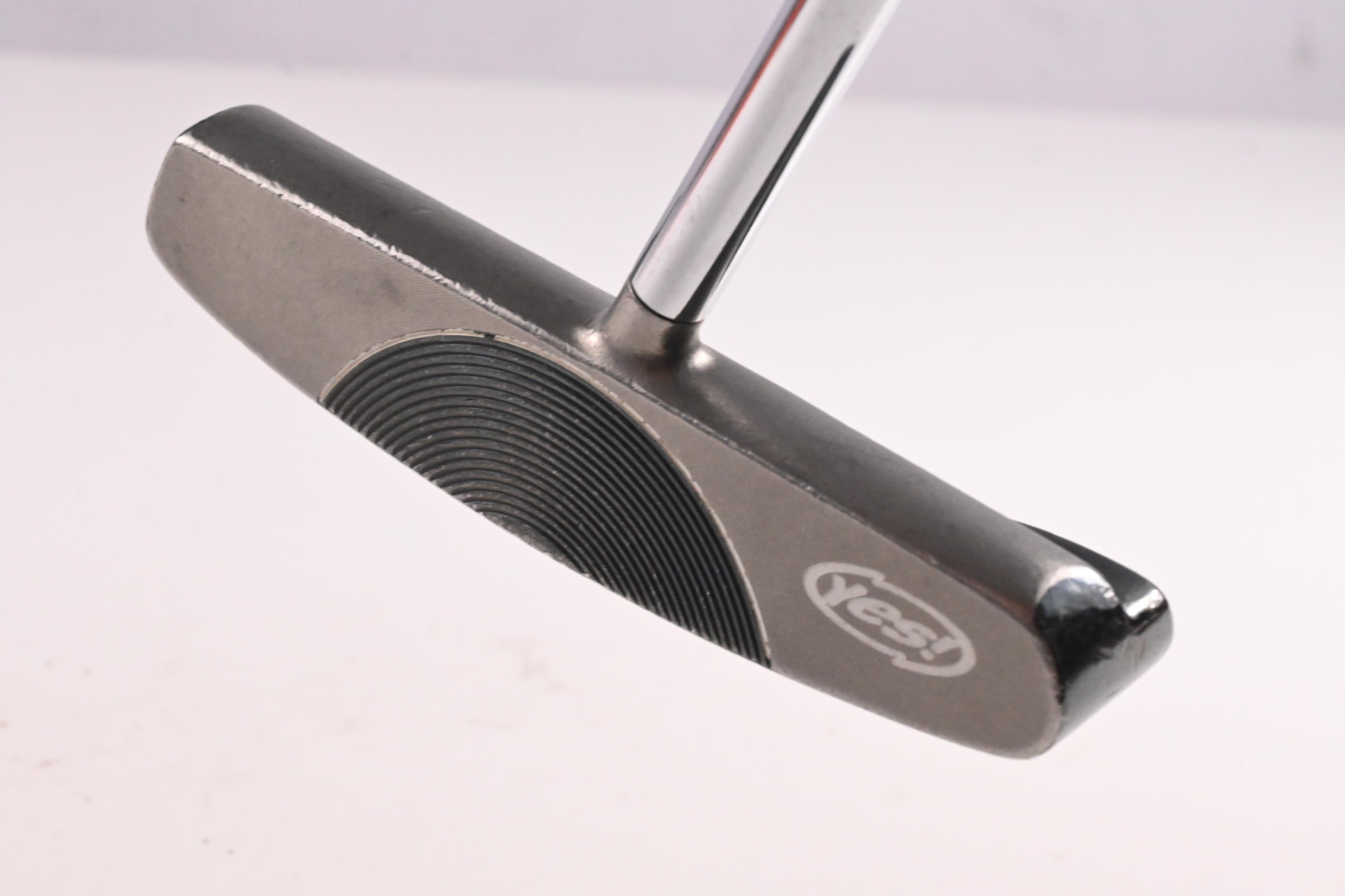 Yes! C-Groove Carolyne Putter / 32 Inch