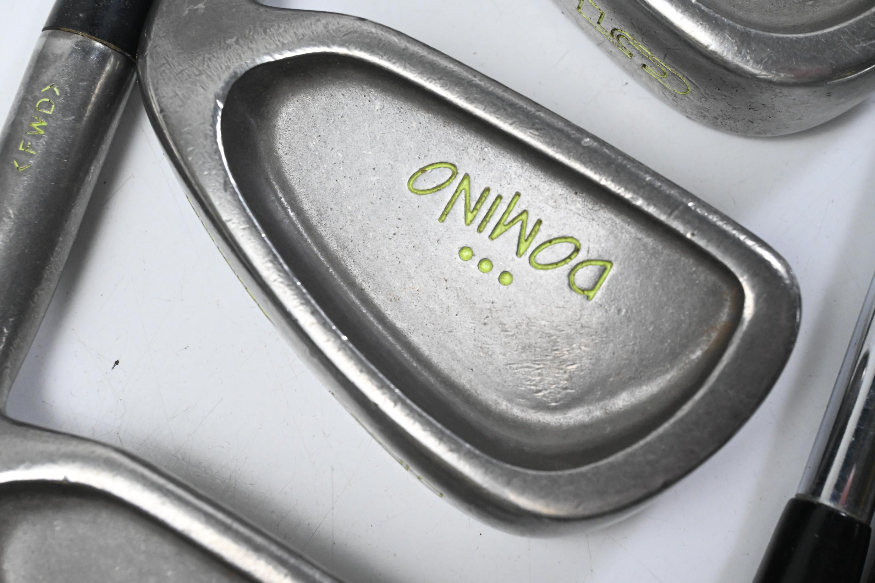 Mizuno Domino Irons / 3-PW+SW / Regular Flex Dynaflex 20 Shafts