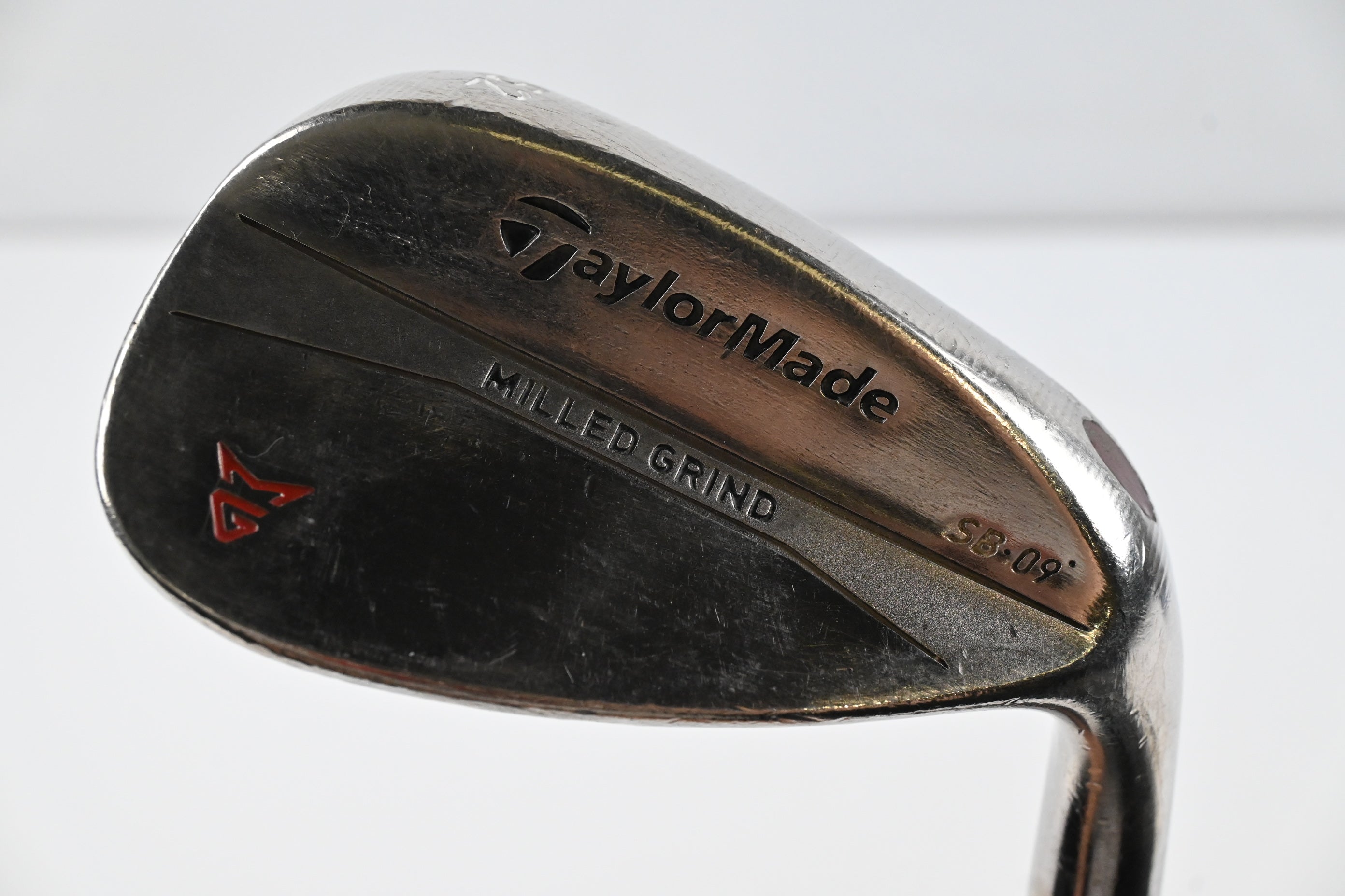 Taylormade Milled Grind Gap Wedge / 52 Degree / Wedge Flex Dynamic Gold Shaft