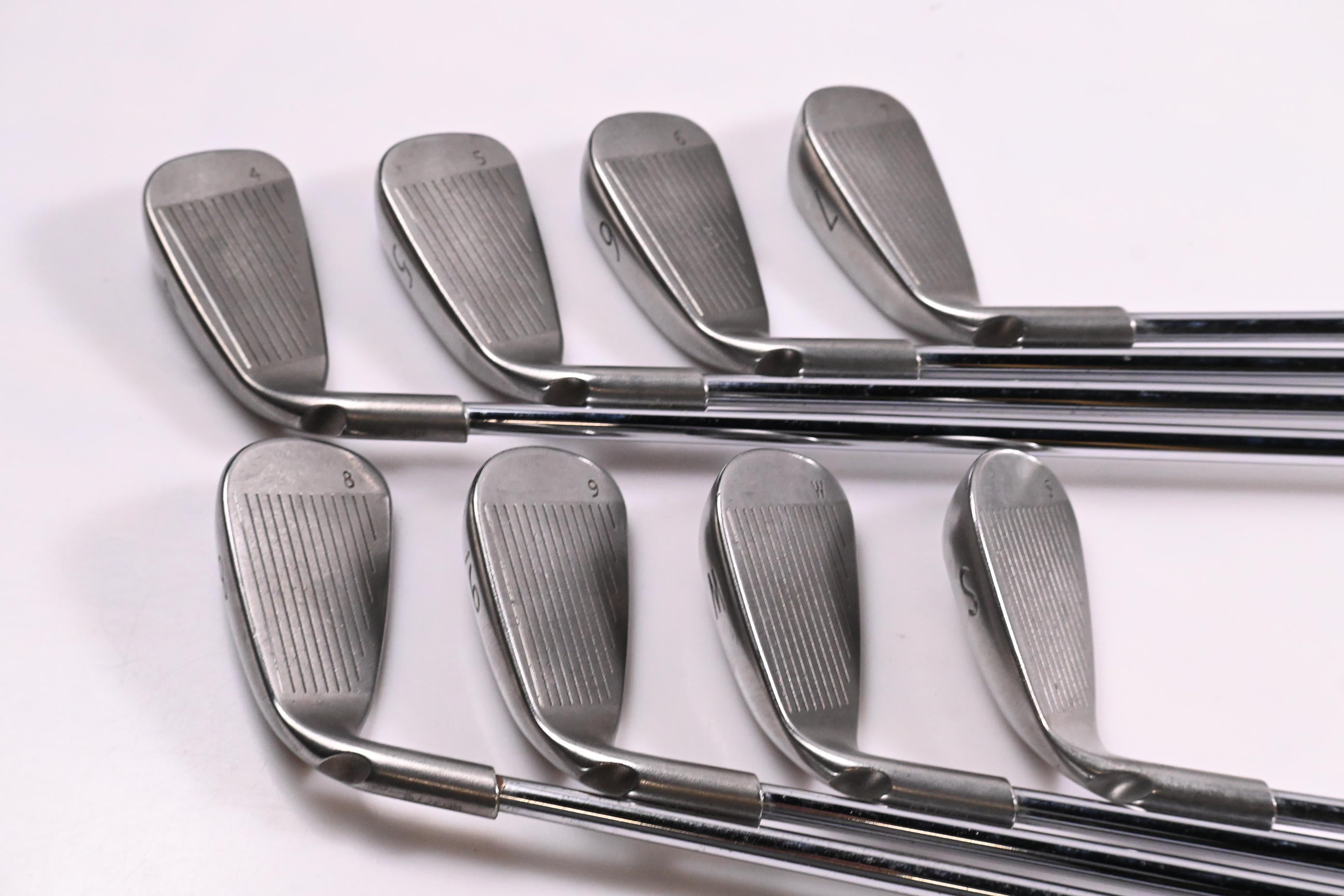 Ping G10 Irons / 4-PW+SW / Black Dot / Regular Flex Ping AWT Shafts