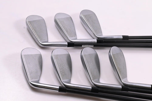 Cleveland Zipcore XL Irons / 6-PW+GW+SW / Regular Flex UST Helium Nanocore 60
