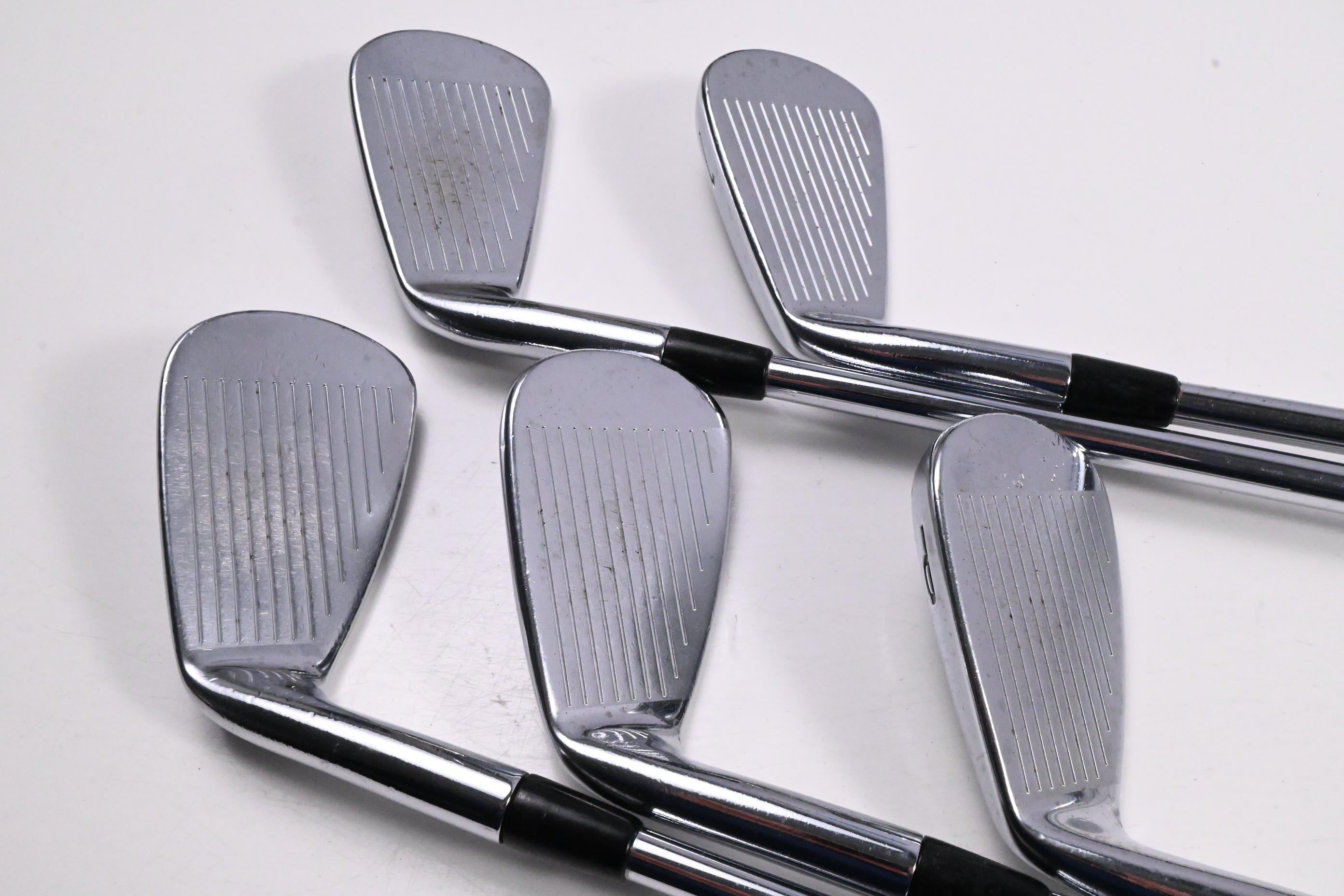 Titleist 712 AP2 Irons / 6-PW / Regular Flex Dynalite Lite XP R300 Shafts
