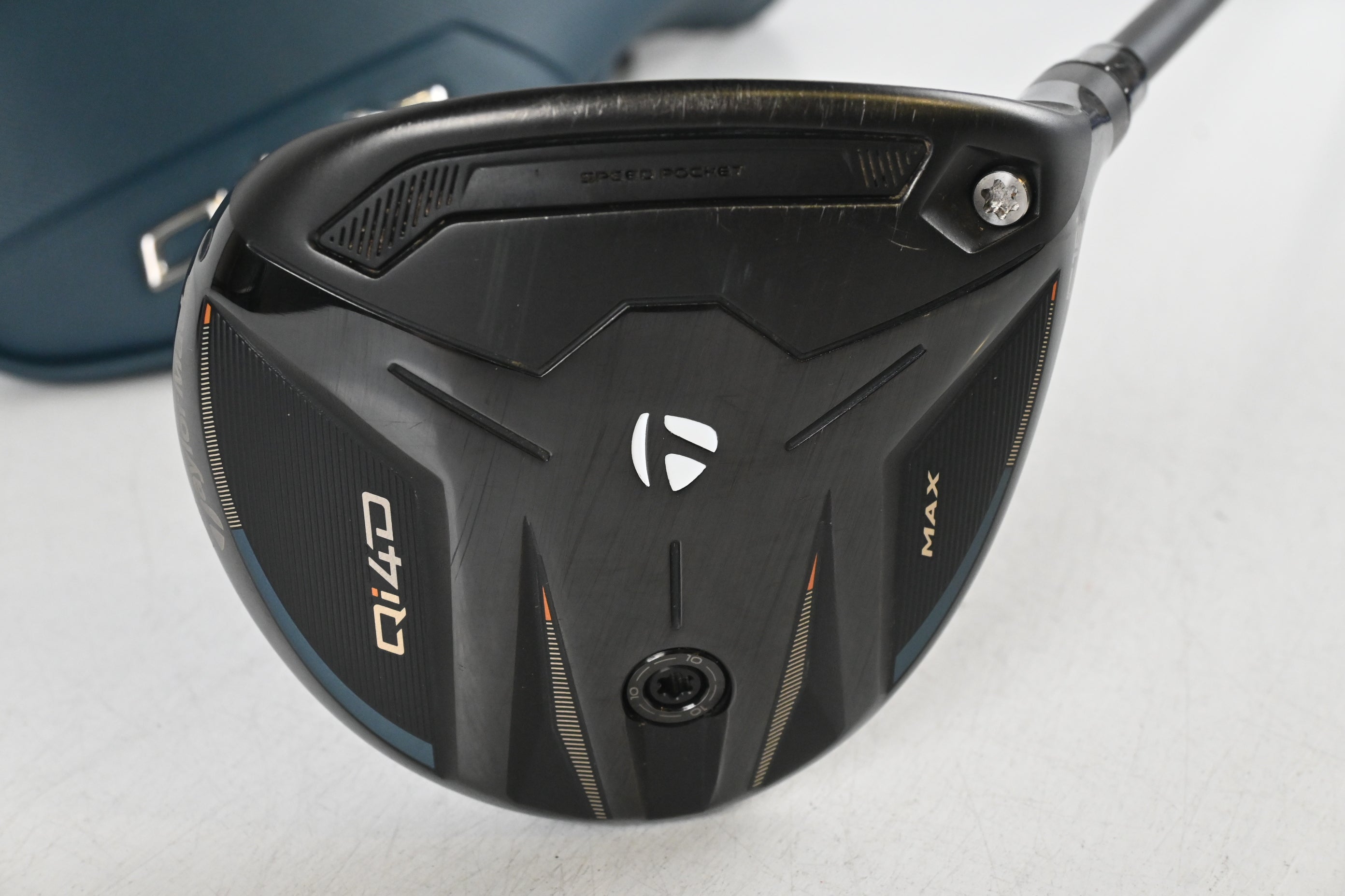 Taylormade Qi4D Max #5 Wood / 18 Degree / Stiff Flex Kai'li Dark Waves CB Blue