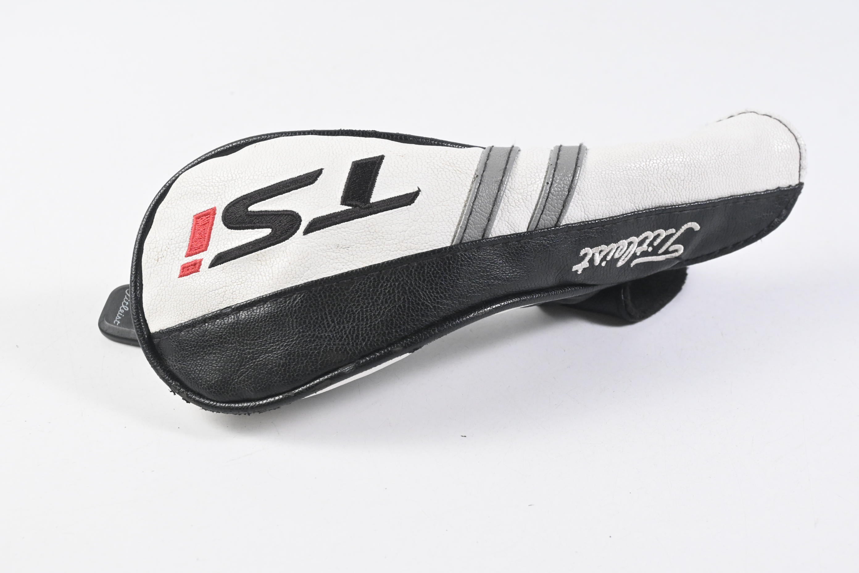 Titleist TSi2 #3 Hybrid / 18 Degree / Regular Flex Kuro Kage 55 Shaft