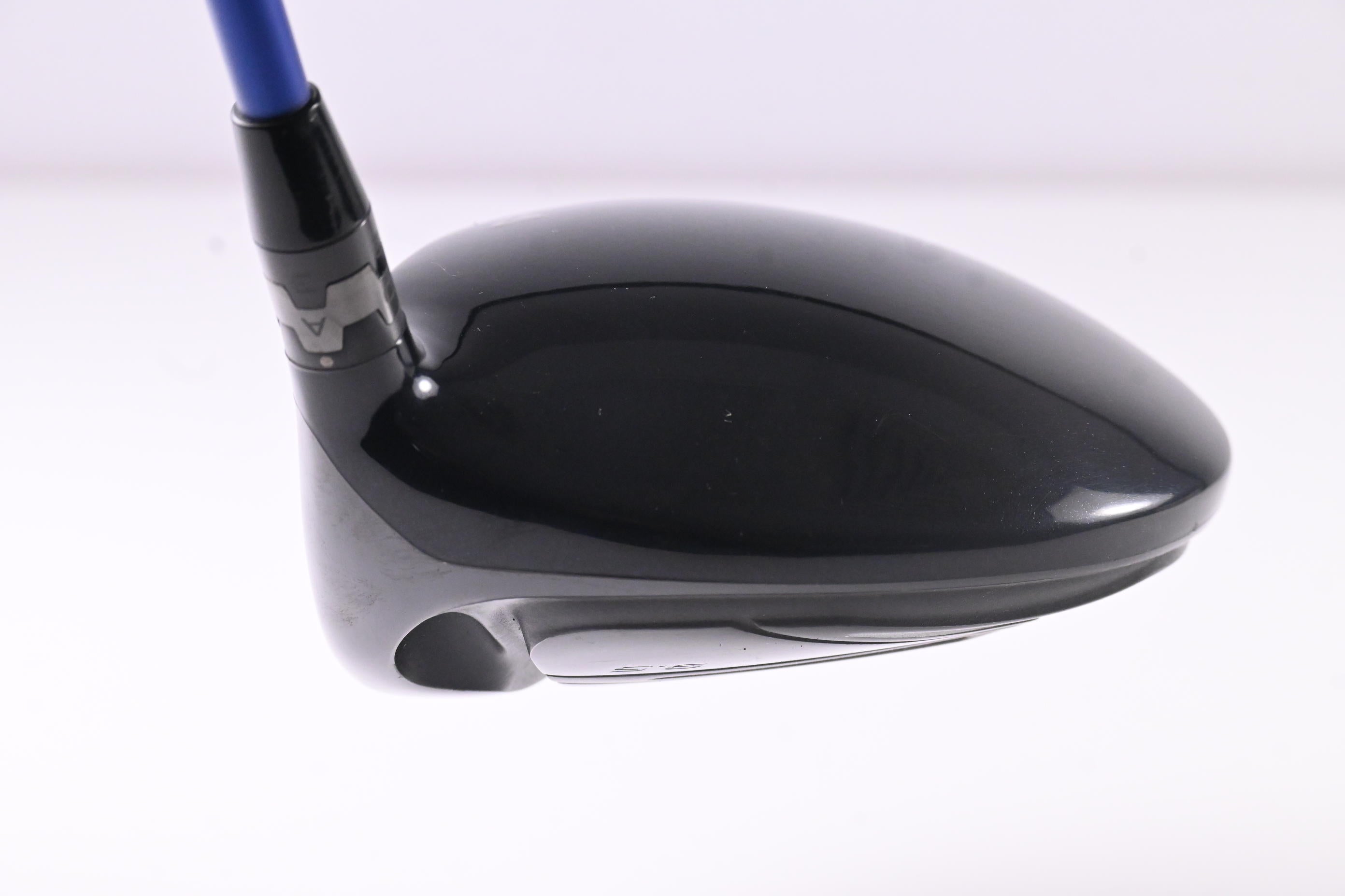 Titleist 915 D2 Driver / 9.5 Degree / Stiff Flex Diamana S+ Blue 62 Shaft