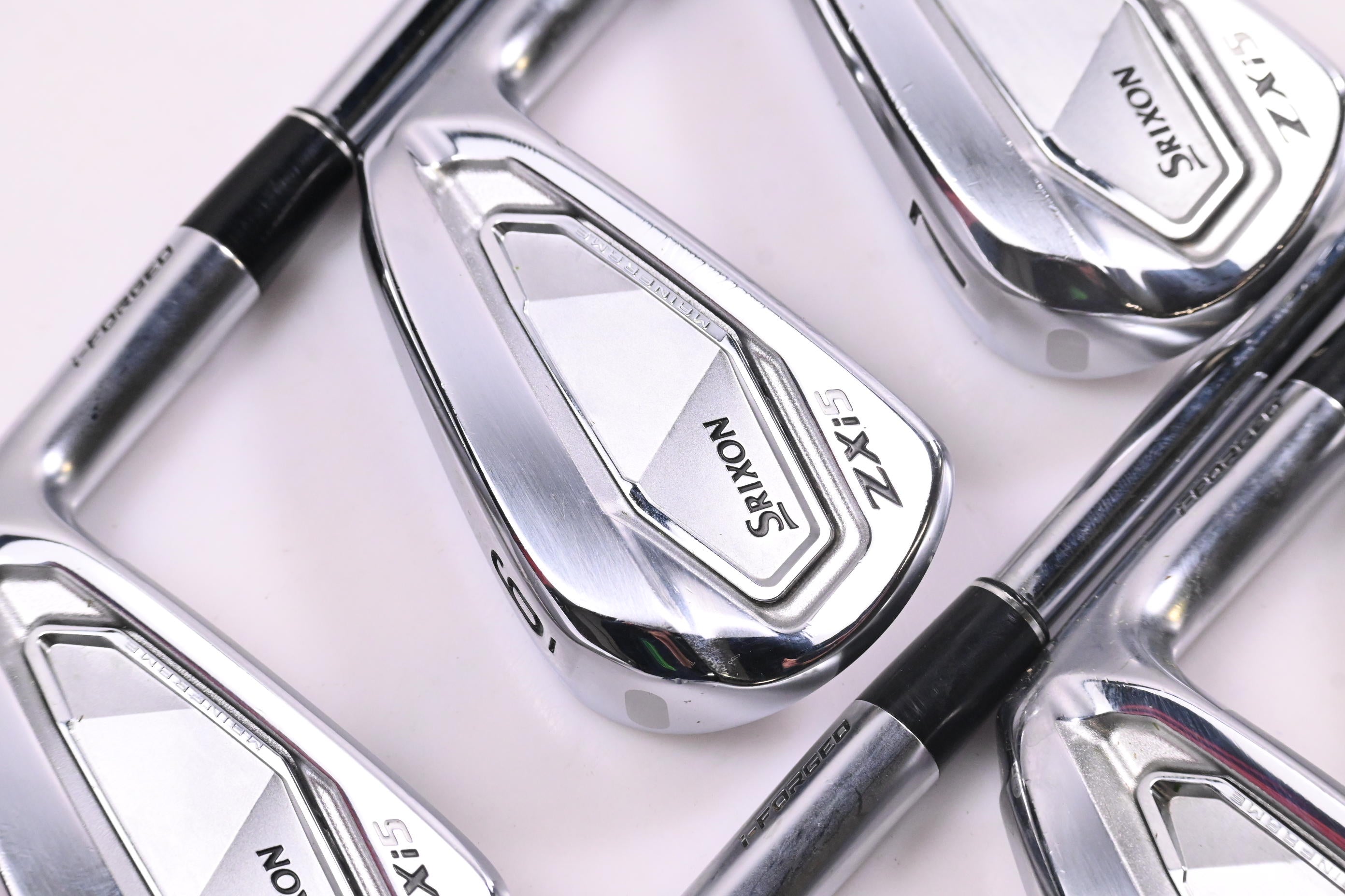Srixon ZXi5 Irons / 5-PW / Stiff Flex Dynamic Gold Mid 115 S300 Shafts