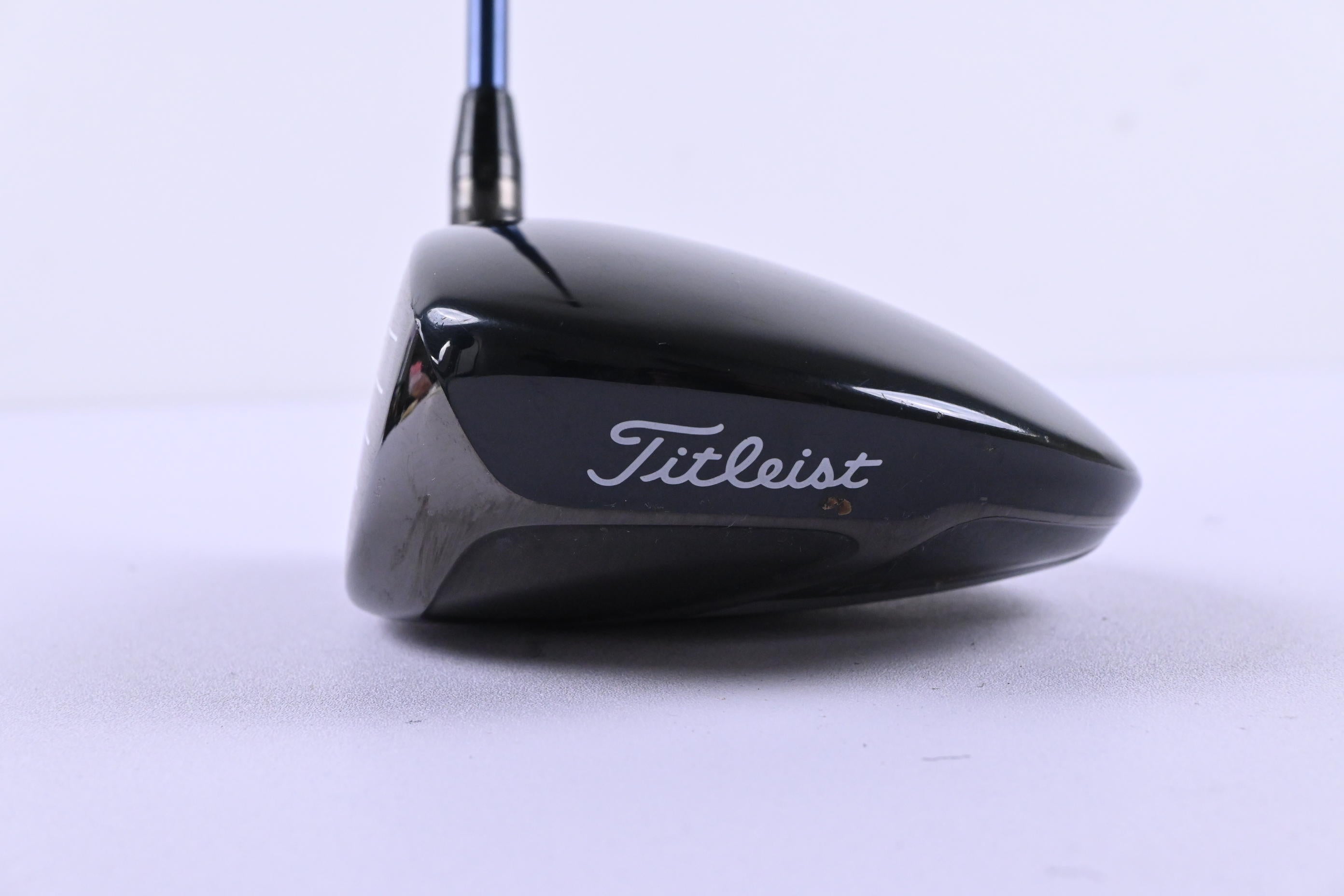 Left Hand Titleist 910 D2 Driver / 10.5 Degree / Regular Flex Diamana Kai'li 65