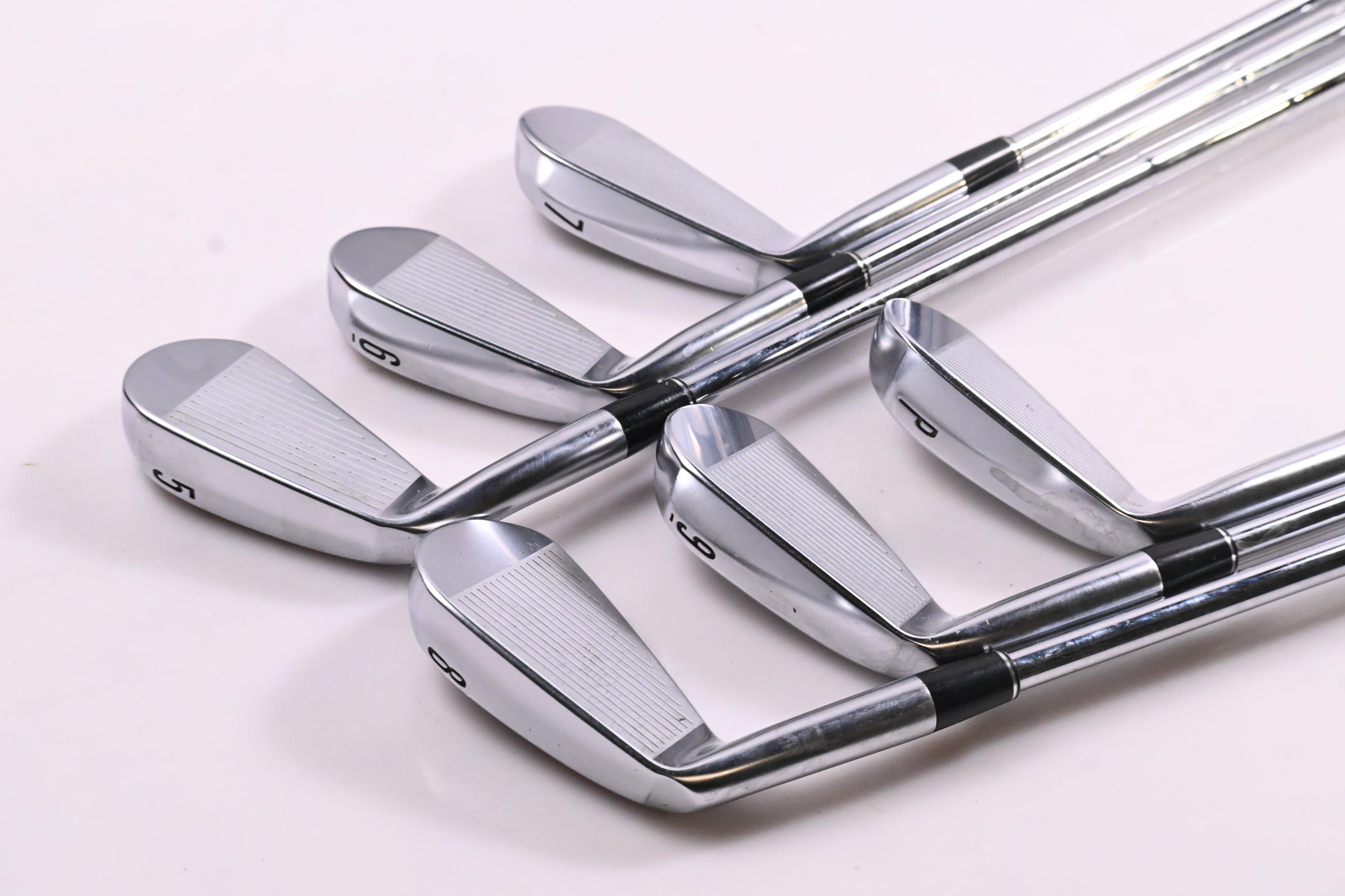 Srixon ZXi5 Irons / 5-PW / Stiff Flex Dynamic Gold Mid 115 S300 Shafts