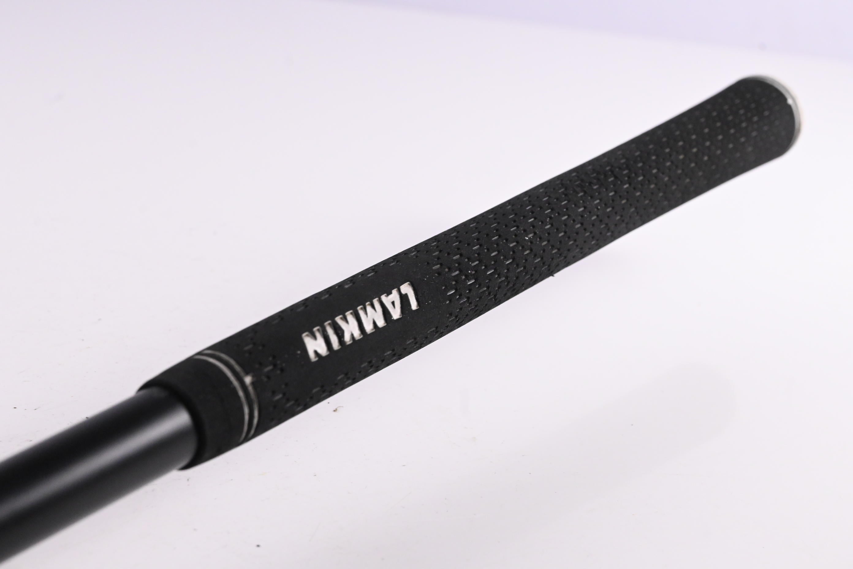 Wilson Launch Pad #3 Hybrid / 19.5 Degree / Senior Flex UST Mamiya Helium Black