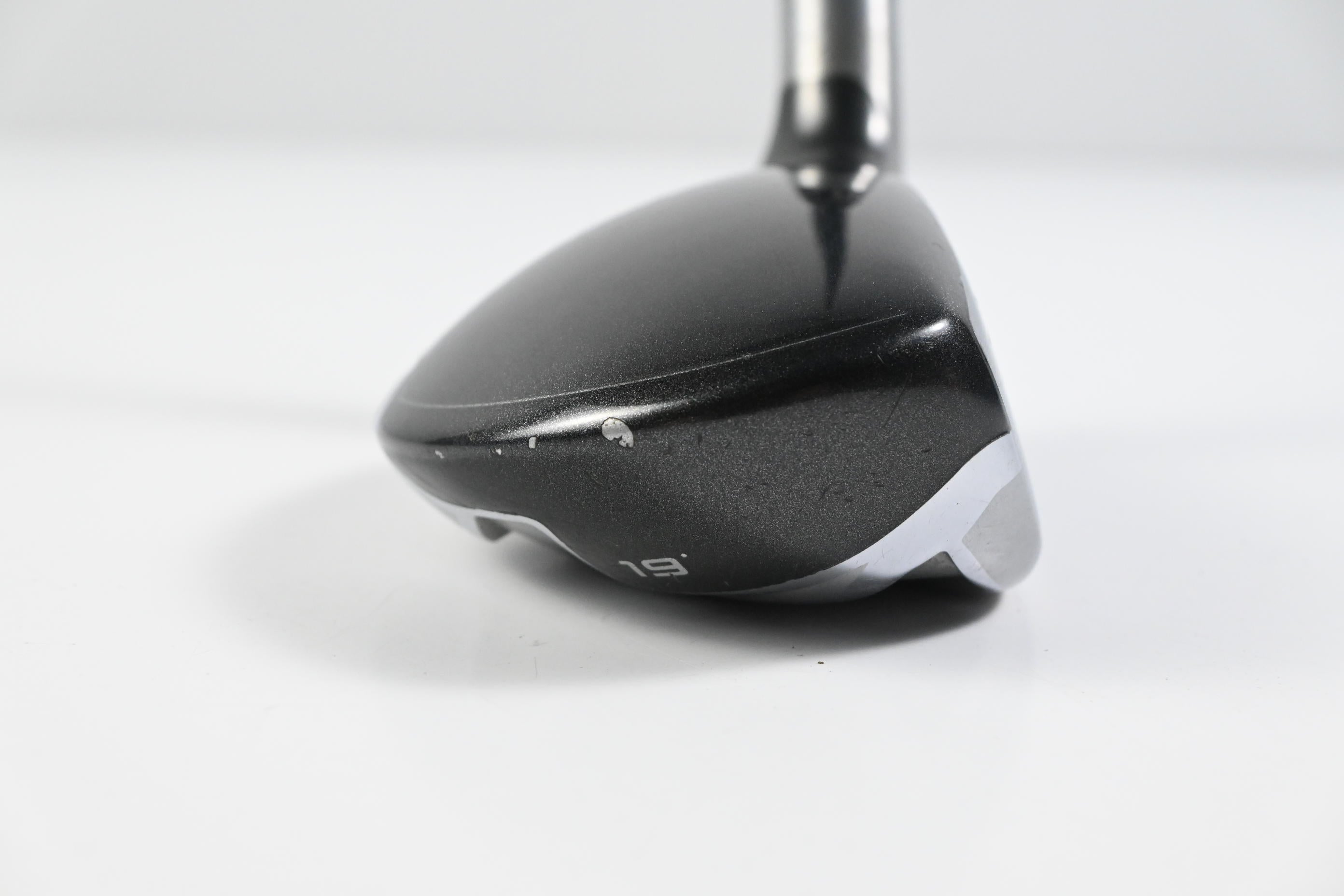 Taylormade SLDR #3 Hybrid / 19 Degree / Regular Flex Fujikura Speeder 82