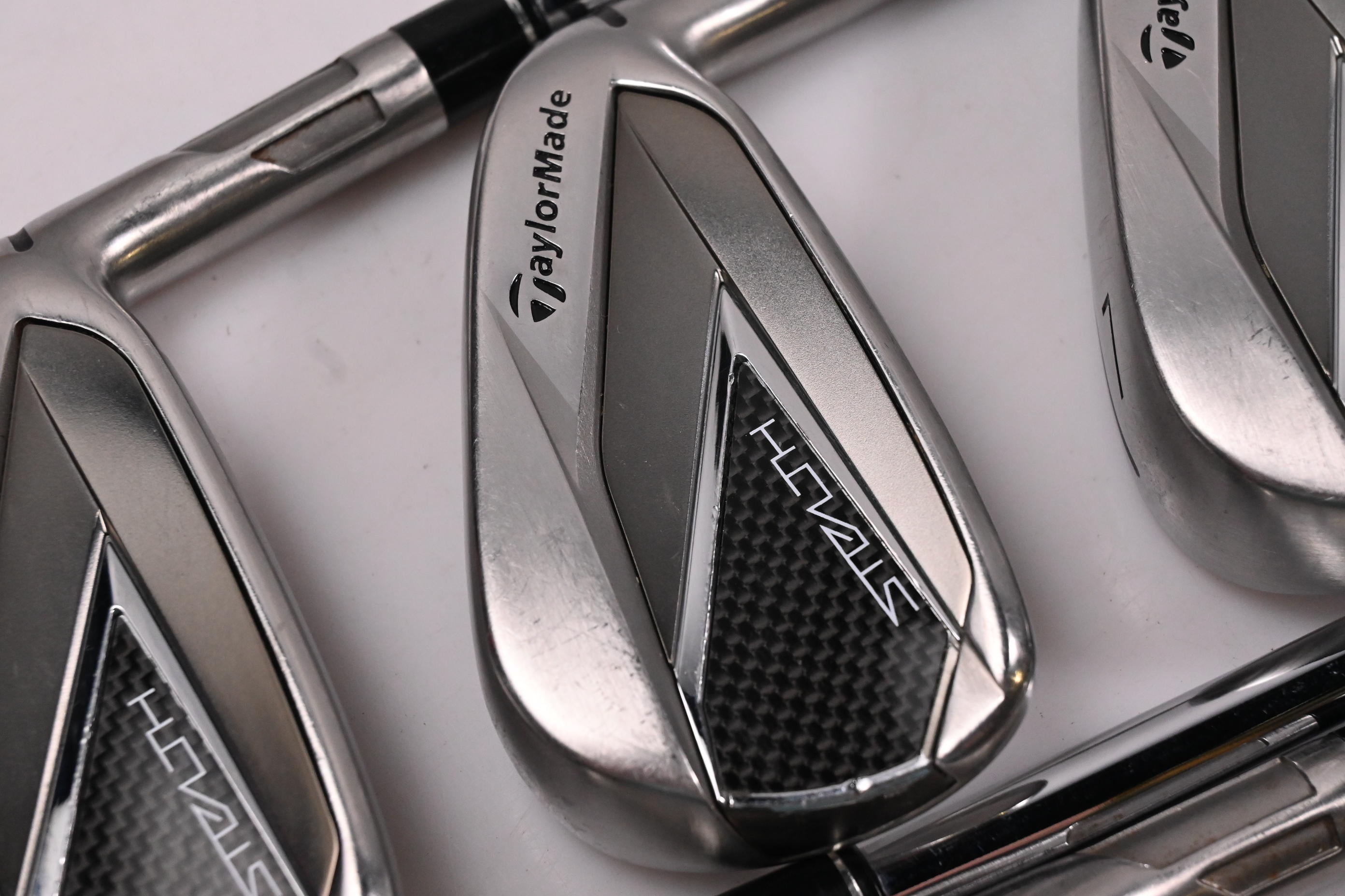 Taylormade Stealth Irons / 5-PW / Regular Flex Dynamic Gold 95 R300 Shafts