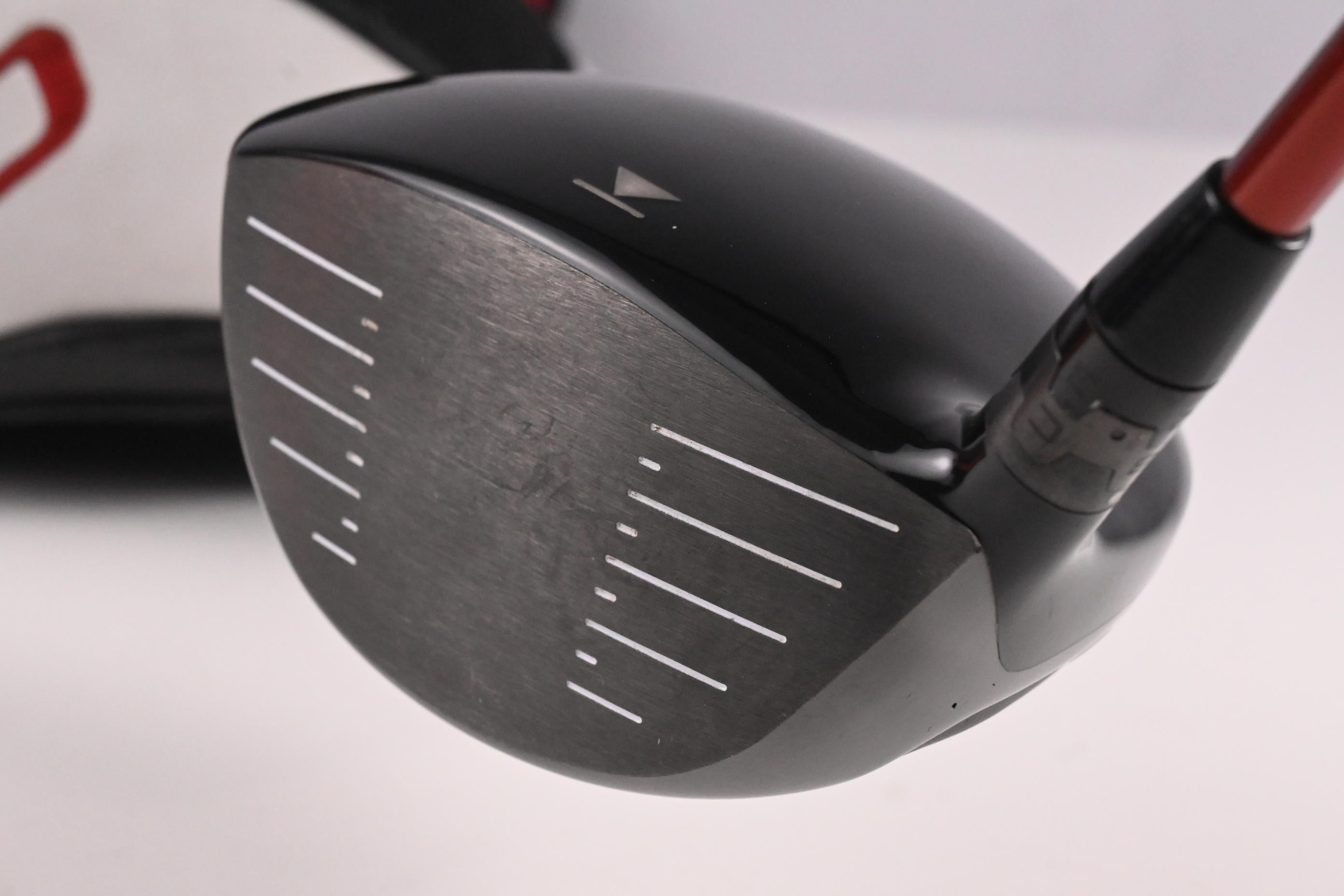 Titleist 910 D3 Driver / 8.5 Degree / Regular Flex Diamana 'ilima 61 Shaft