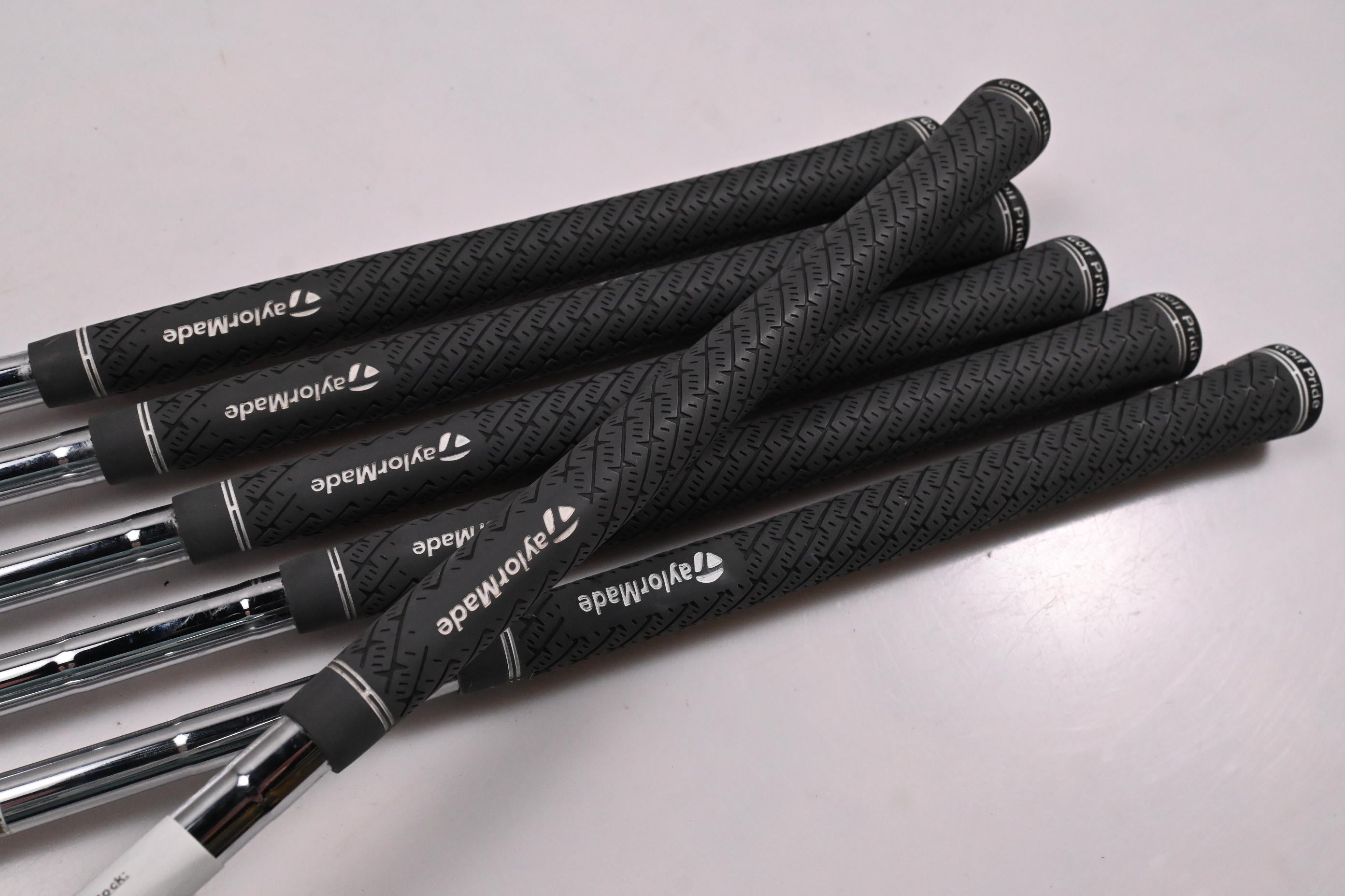 Taylormade Stealth Irons / 5-PW / Regular Flex Dynamic Gold 95 R300 Shafts