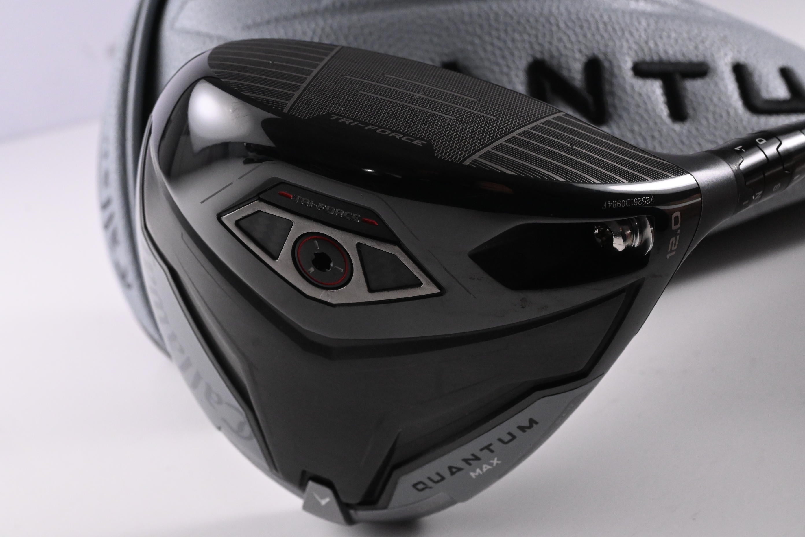 Callaway Quantum Max Driver / 12 Degree / Regular Flex Denali Frost 50 Shaft