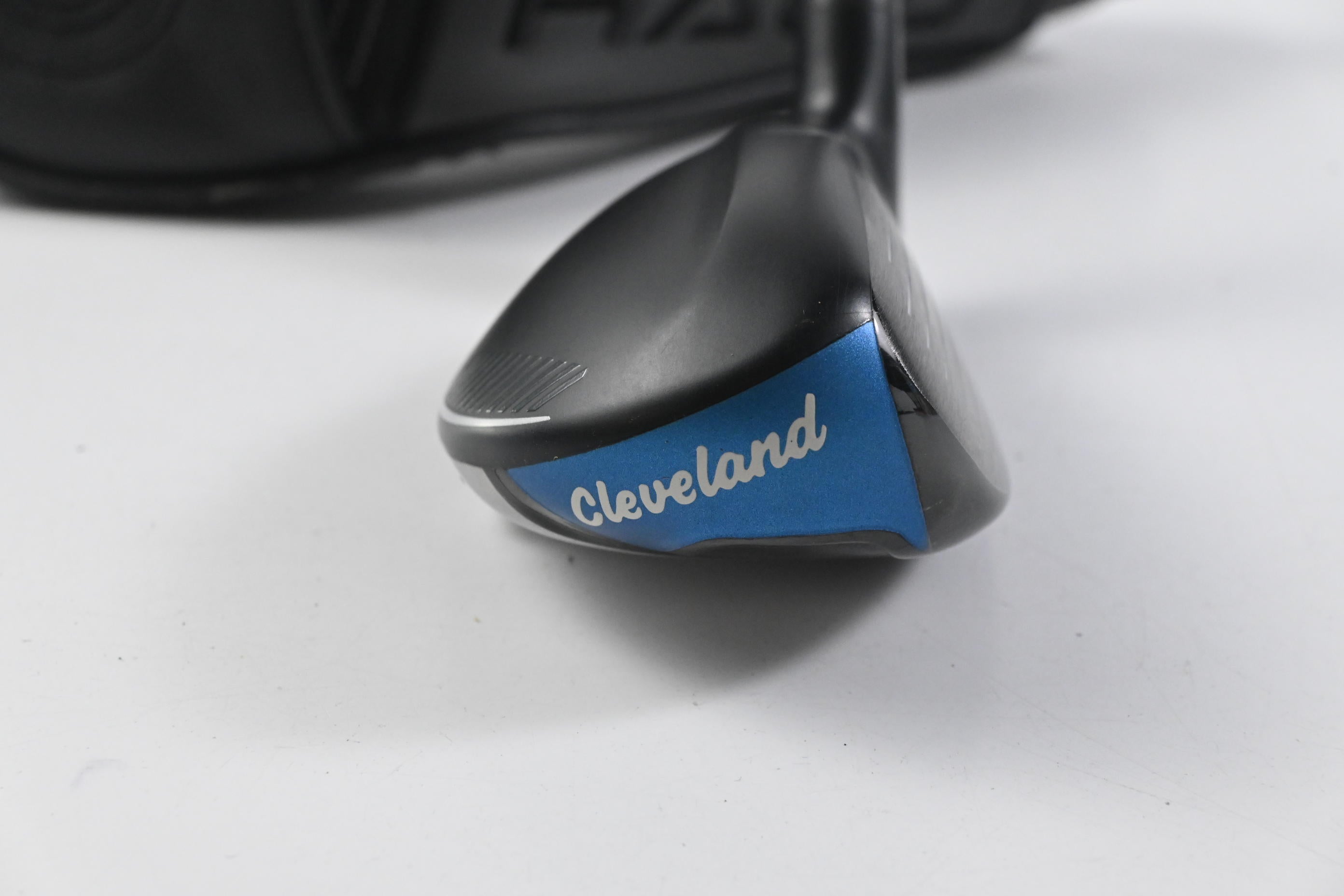 Cleveland Launcher XL Halo #6 Hybrid / 27 Degree / Regular Flex Cypher 60 Shaft