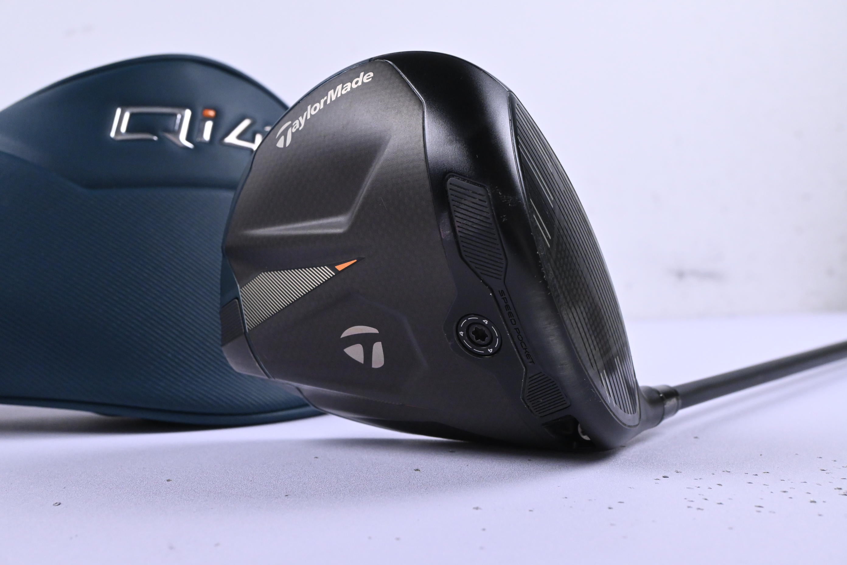 Taylormade Qi4D Max Driver / 10.5 Degree / Stiff Flex REAX Blue 50 Shaft