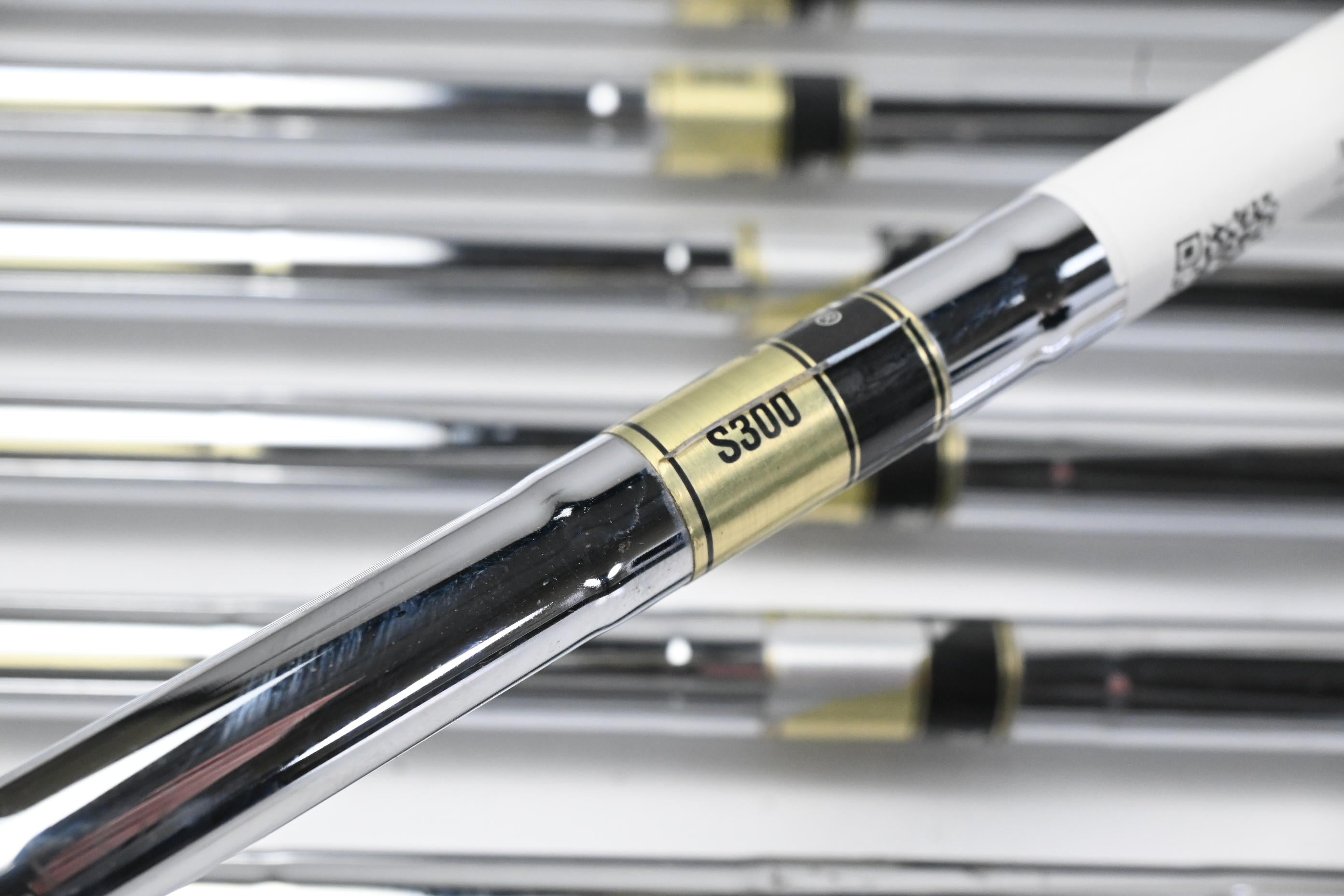 Titleist T100 S 2019 Irons / 4-PW / Stiff Flex Dynamic Gold S300 Shafts