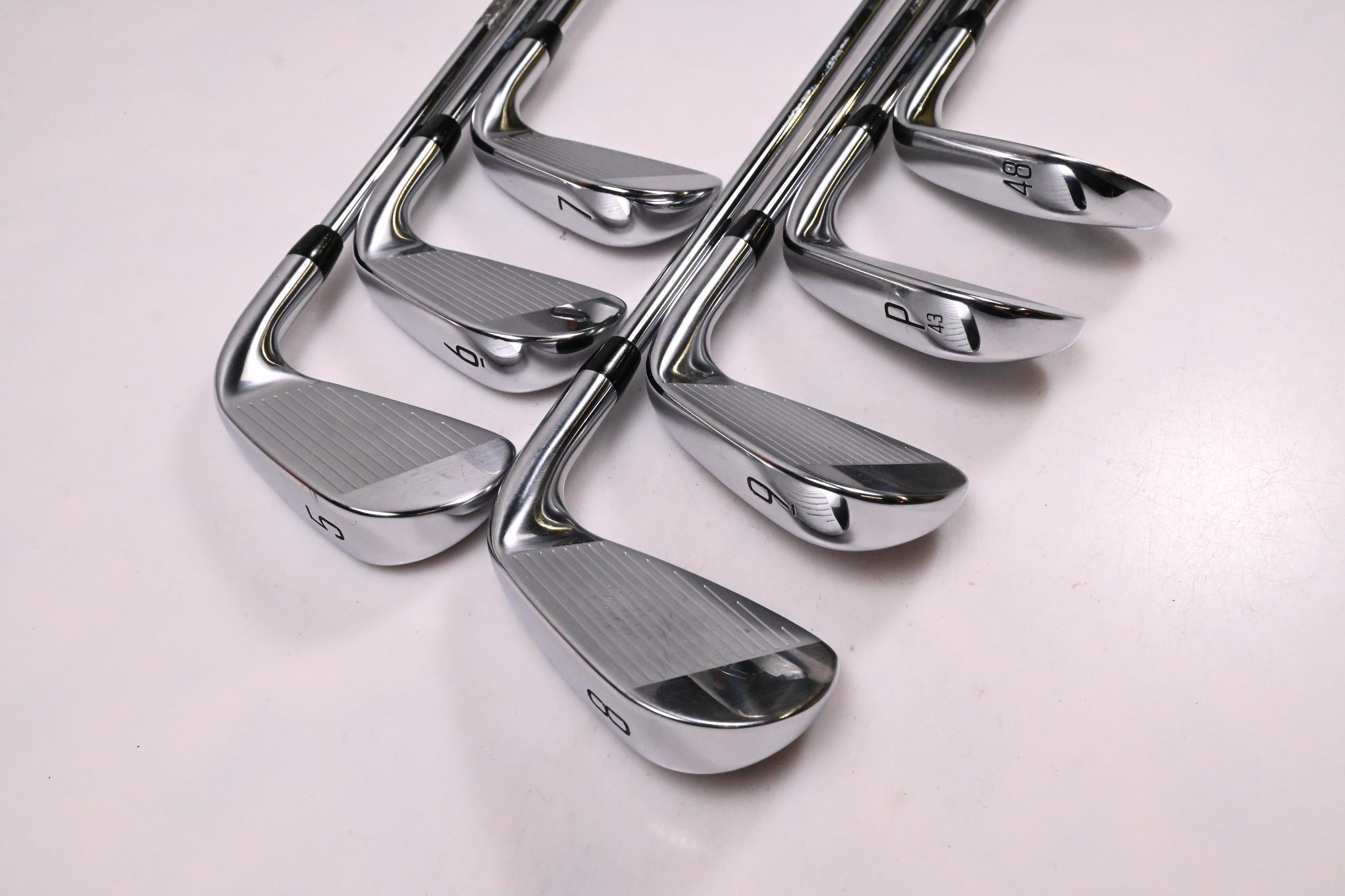 Left Hand Titleist T350 Irons / 5-PW+48° / Regular Flex AMT Red R300 Shafts