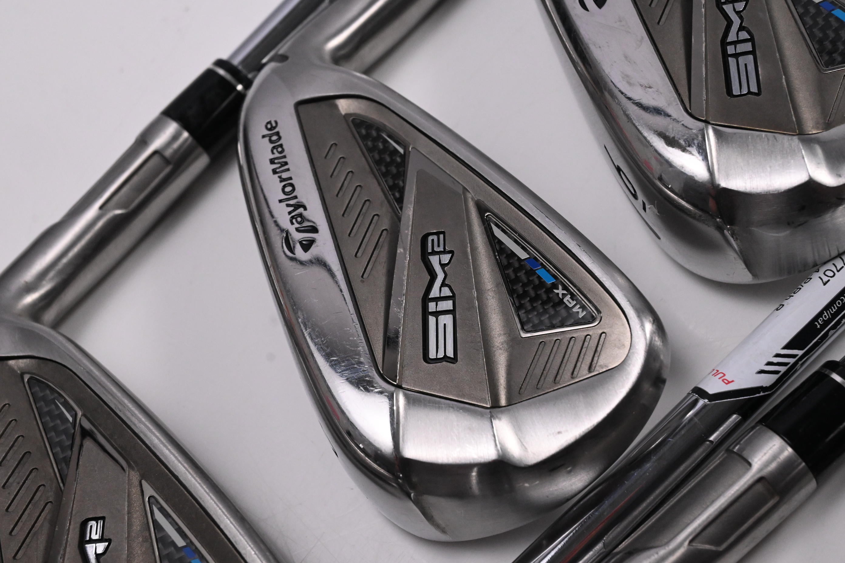 Taylormade SIM2 Max Irons / 4-PW / Regular Flex KBS MAX MT 85 Shafts