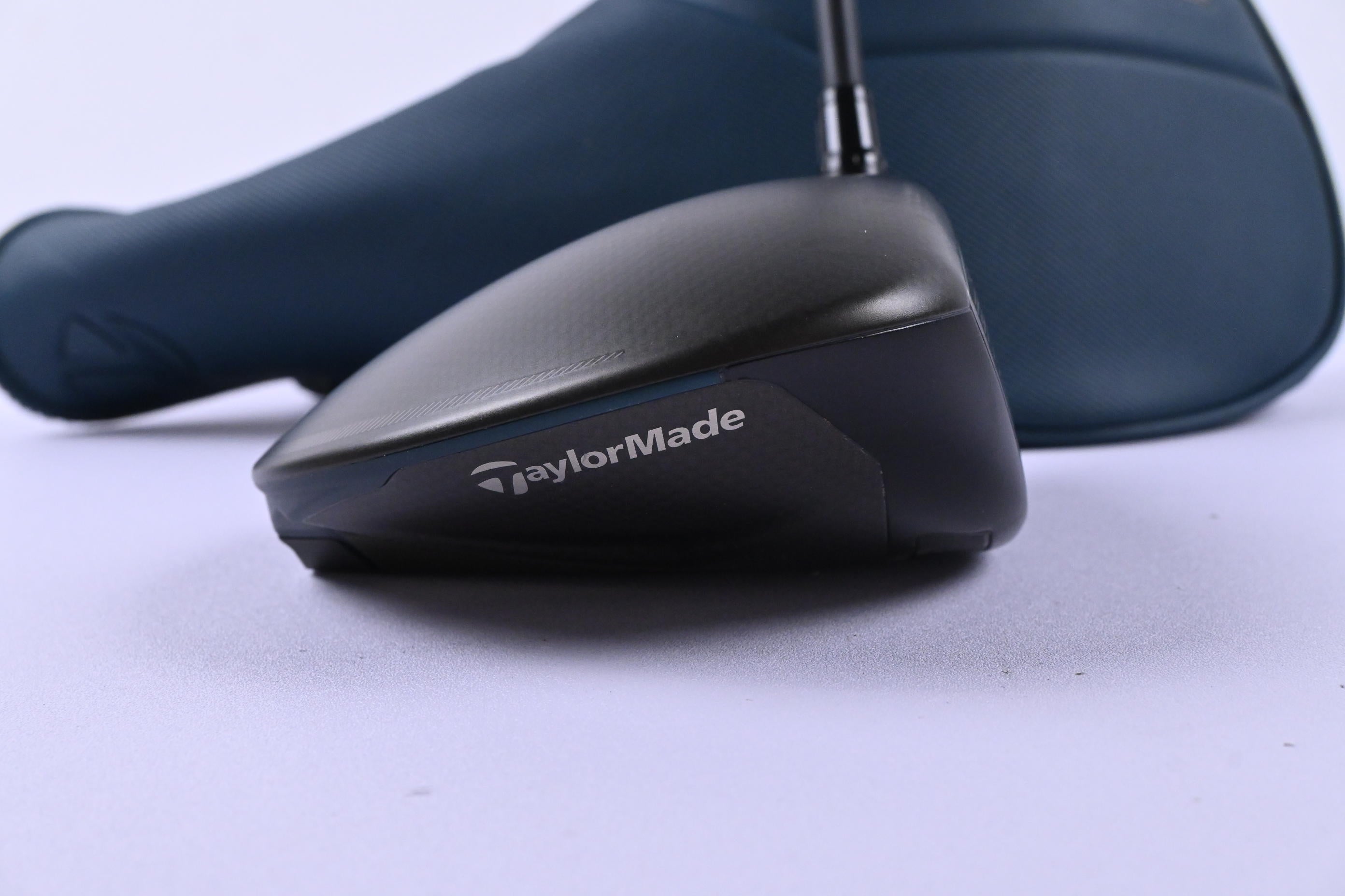 Taylormade Qi4D Max Driver / 10.5 Degree / Stiff Flex REAX Blue 50 Shaft