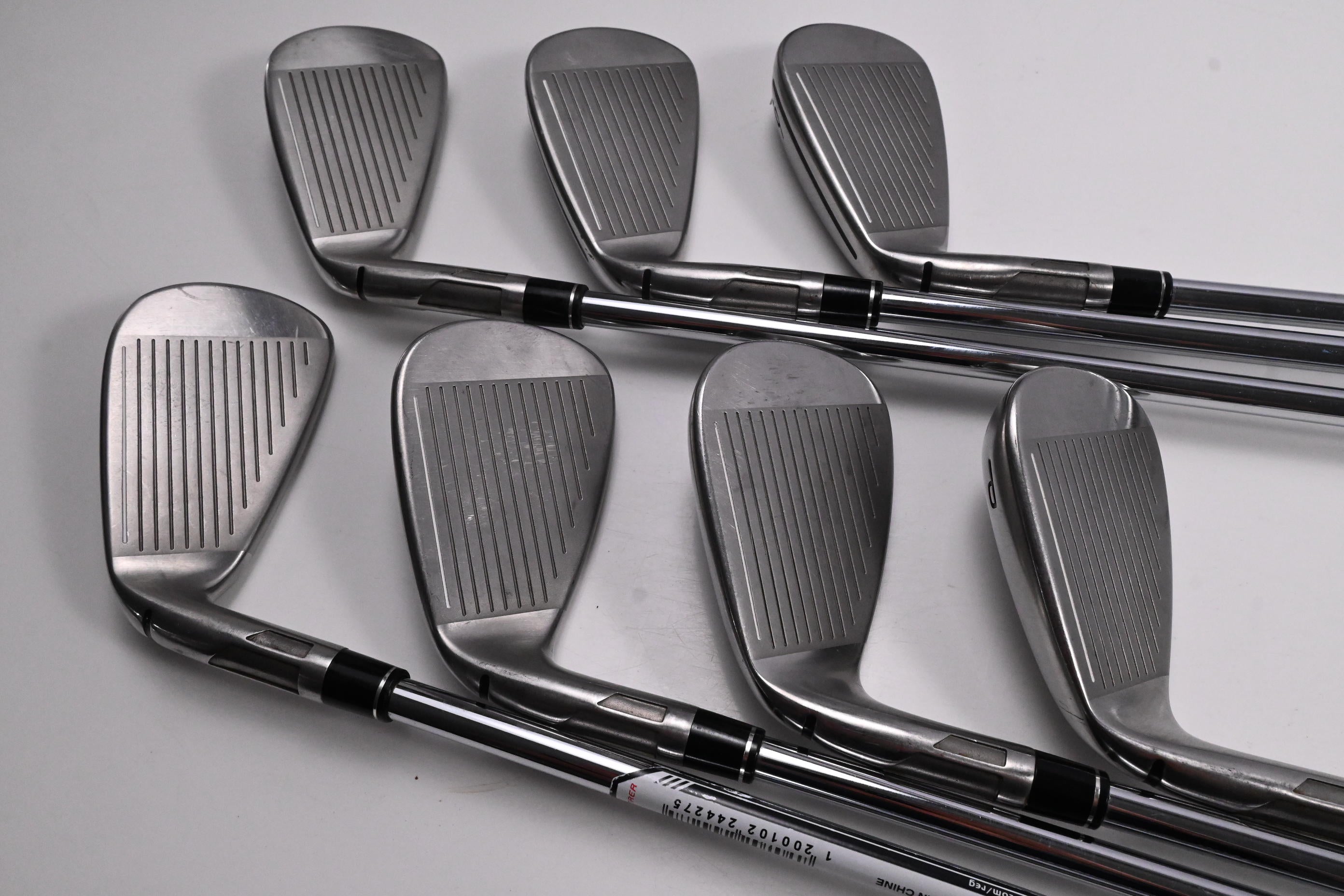Taylormade SIM2 Max Irons / 4-PW / Regular Flex KBS MAX MT 85 Shafts
