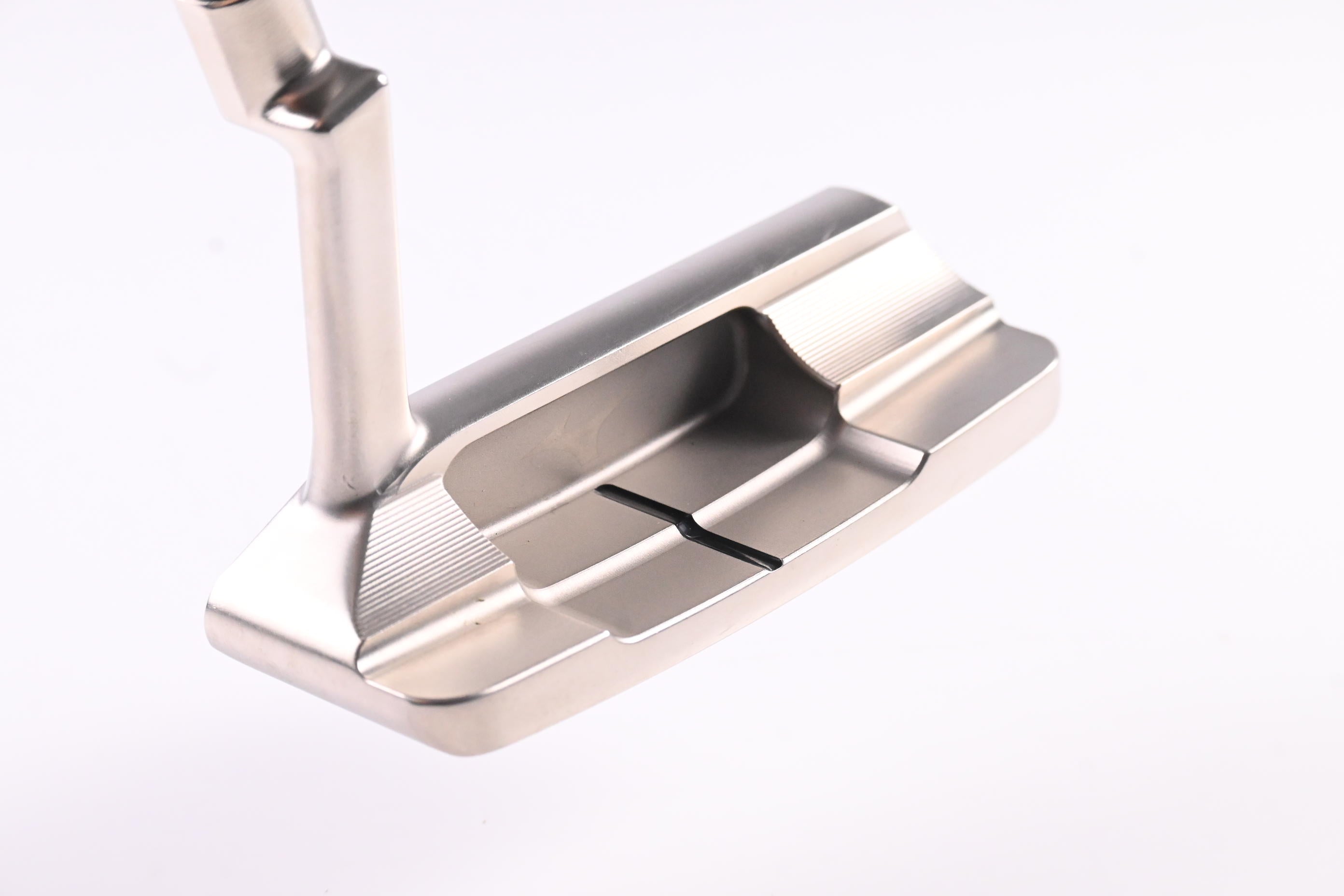 Mizuno M-Craft White Satin Putter / 33.5 Inch