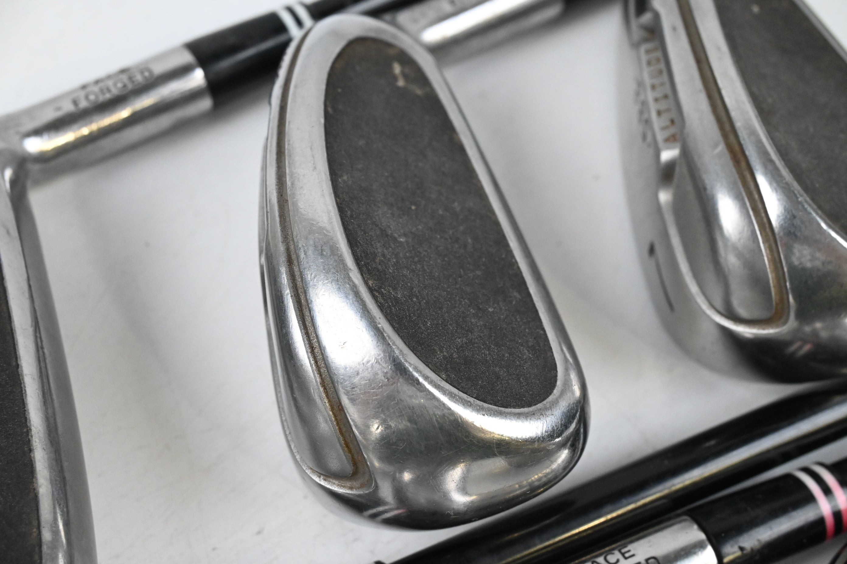 Cleveland 588 Altitude Irons / 5-PW / Regular Action Lite 55 Shafts