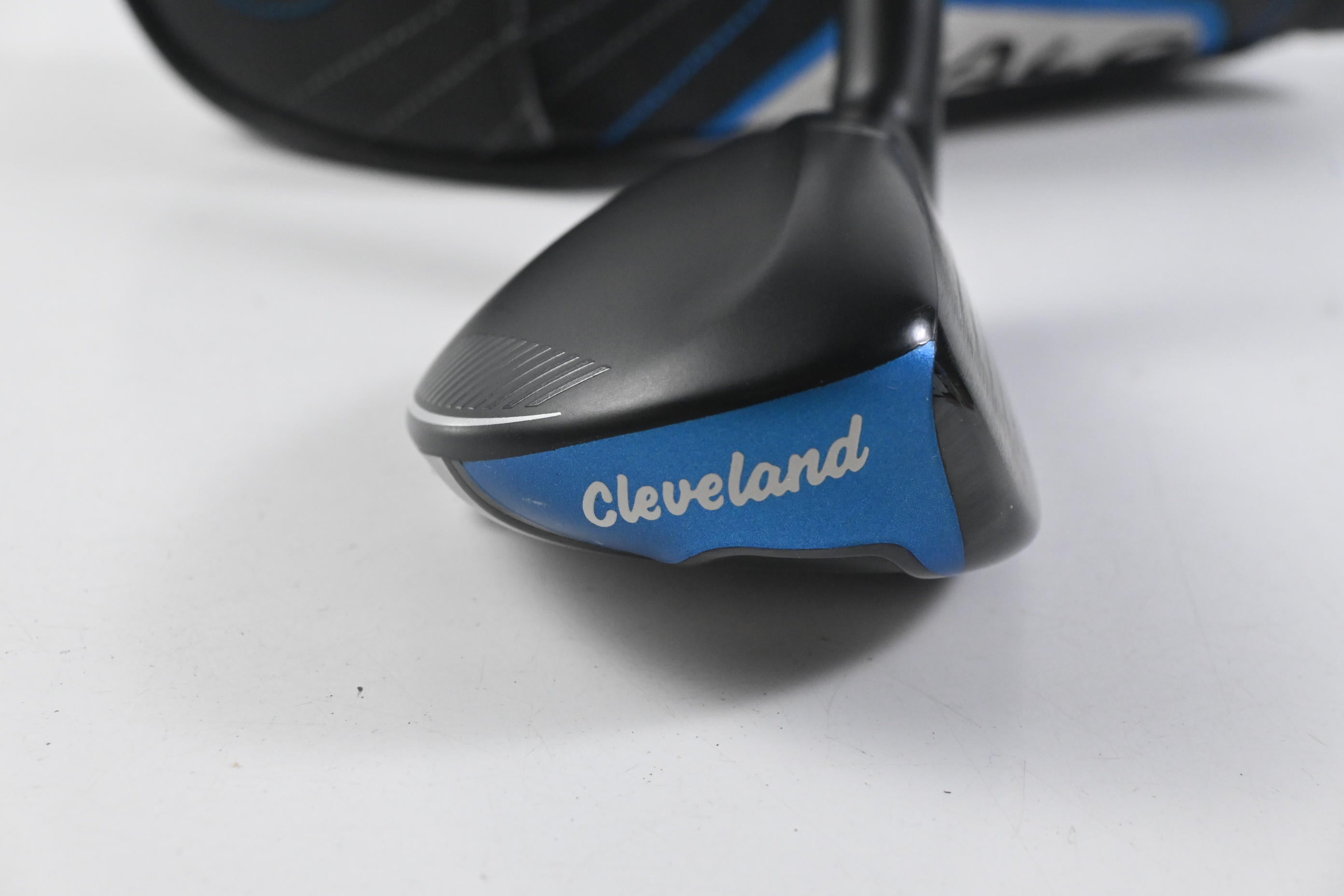 Cleveland Launcher XL Halo #5 Hybrid / 24 Degree / Regular Flex Cypher 60 Shaft
