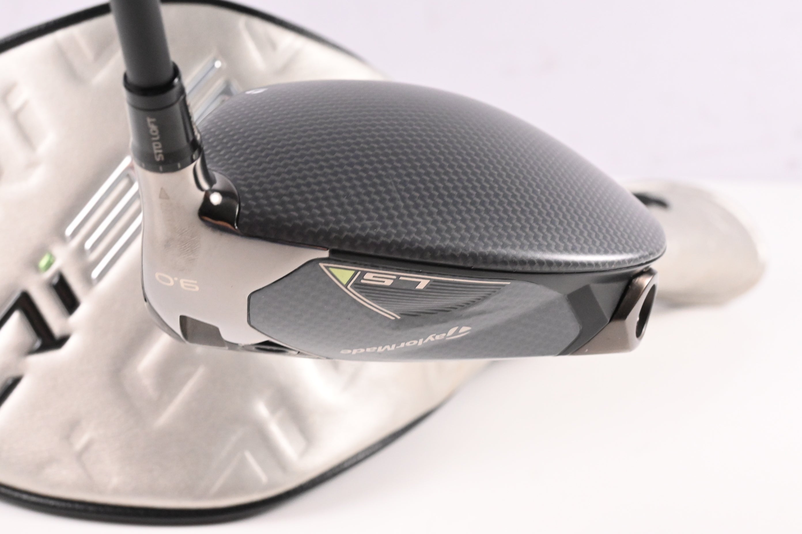 Taylormade Qi35 LS Driver / 9 Degree / Stiff Flex Kai'li White Dark Wave 60