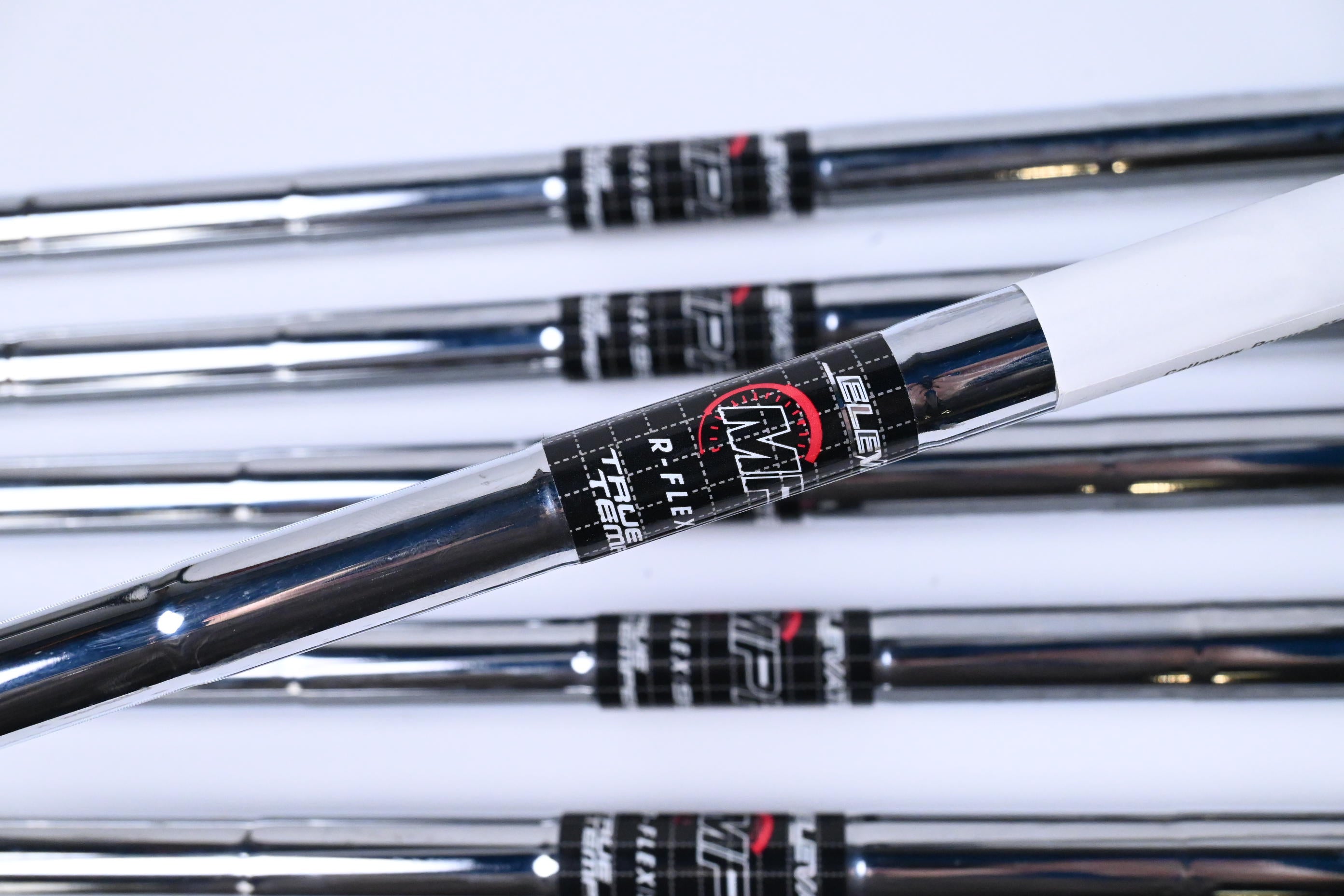 Callaway Rogue ST Max Irons / 5-PW / Regular Flex Elevate MPH 95 Shafts