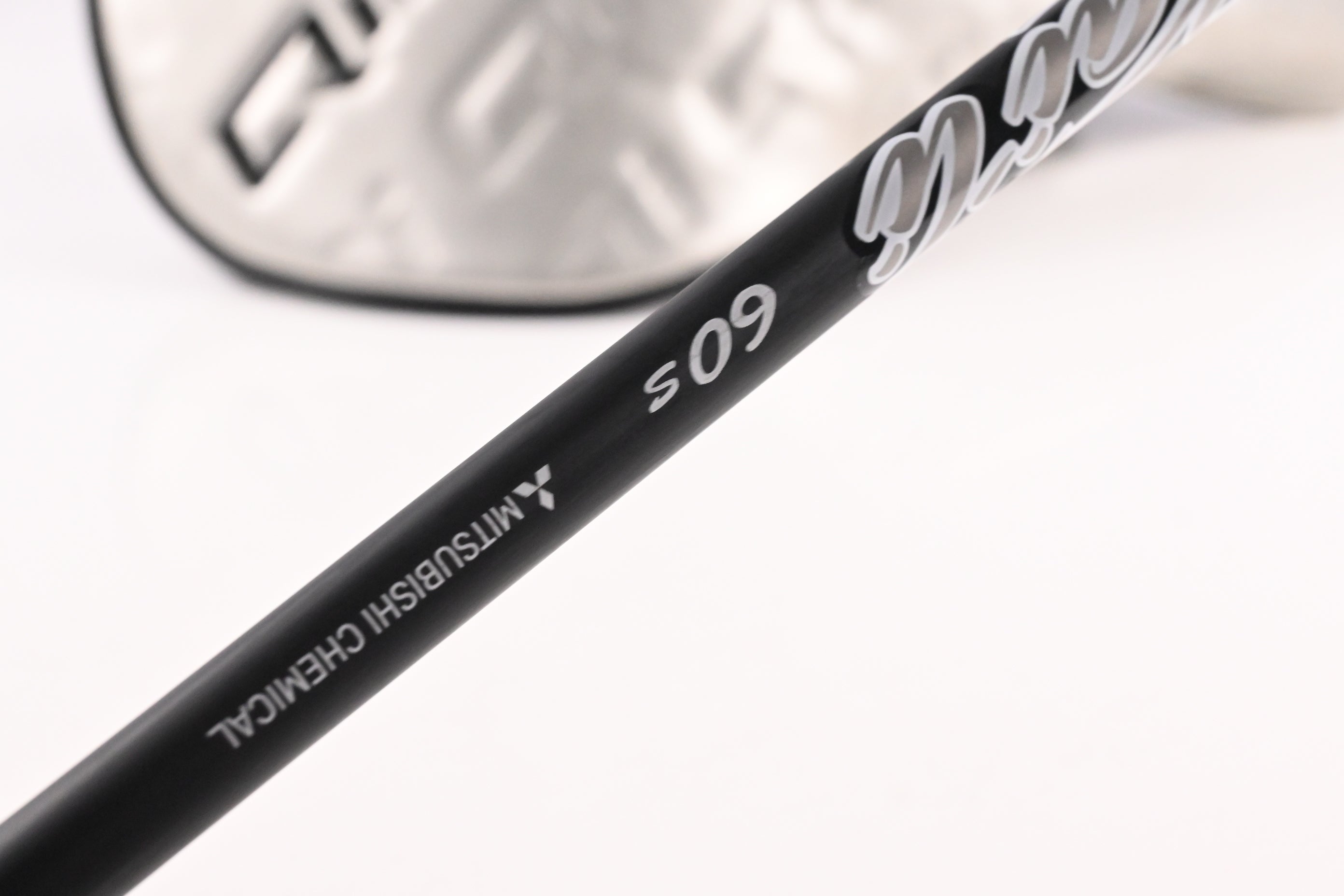 Taylormade Qi35 LS Driver / 9 Degree / Stiff Flex Kai'li White Dark Wave 60
