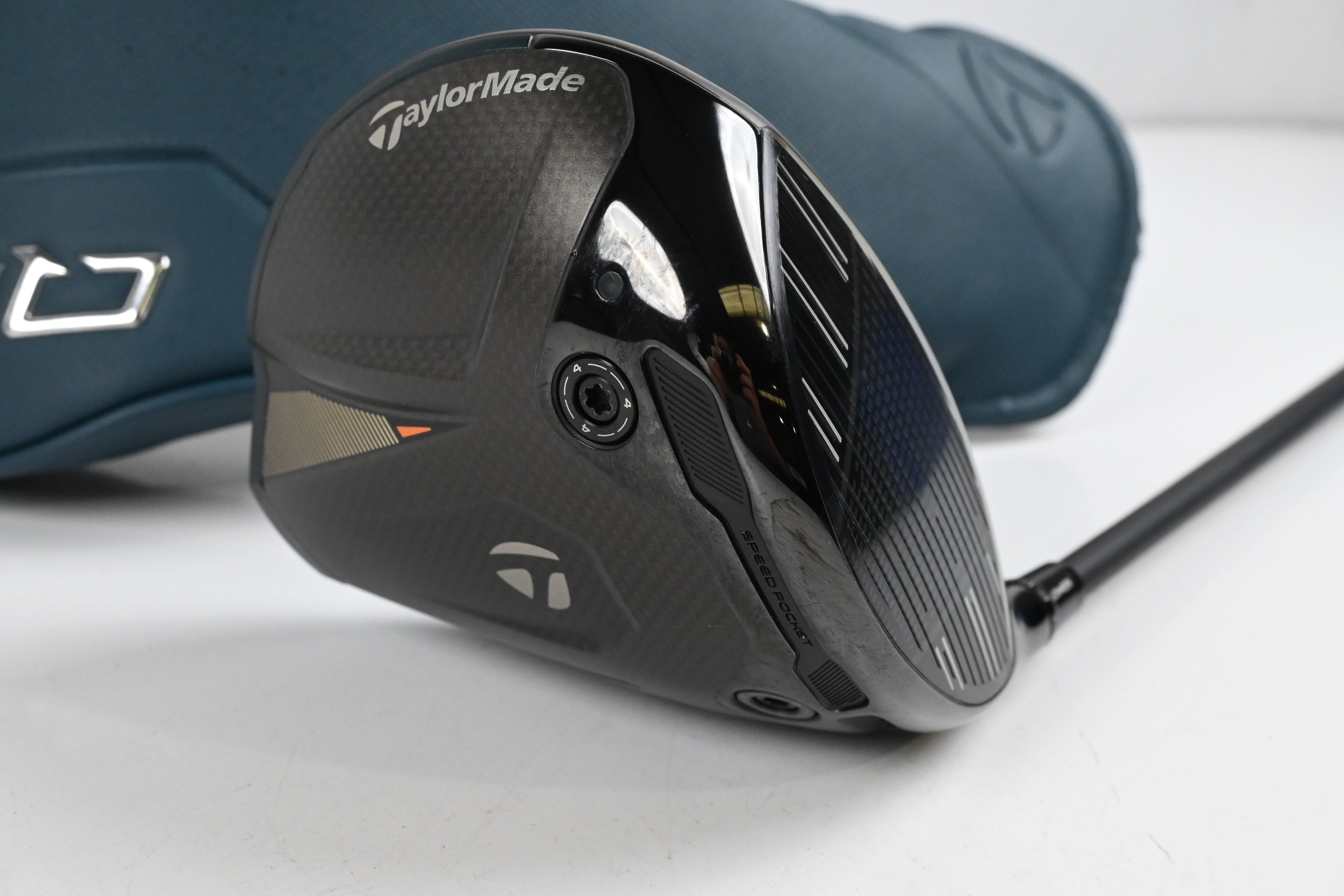 Taylormade Qi4D Driver / 9 Degree / Stiff Flex REAX White 60 Shaft