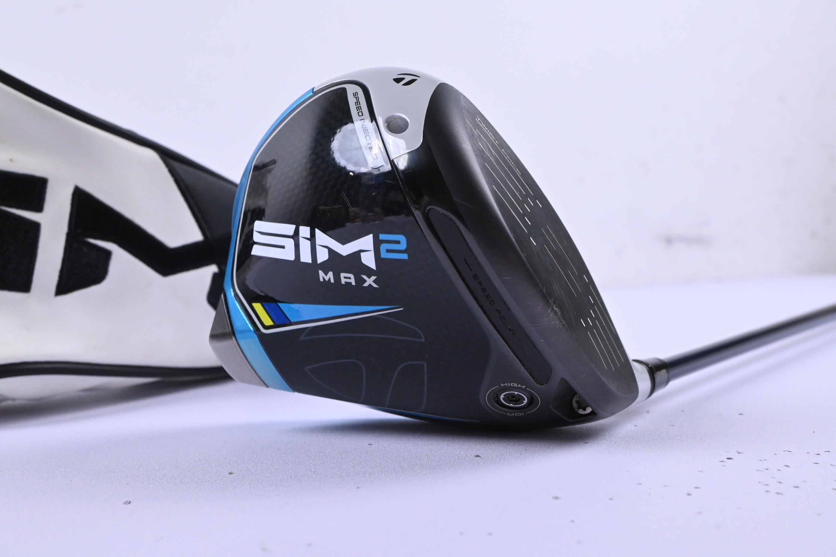 Taylormade SIM2 Max Driver / 10.5 Degree / Regular Flex Ventus Blue 5 Shaft