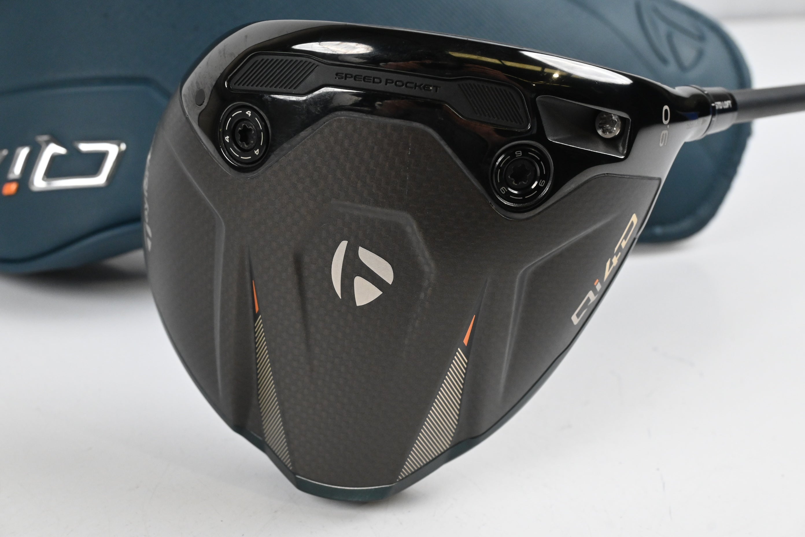 Taylormade Qi4D Driver / 9 Degree / Stiff Flex REAX White 60 Shaft
