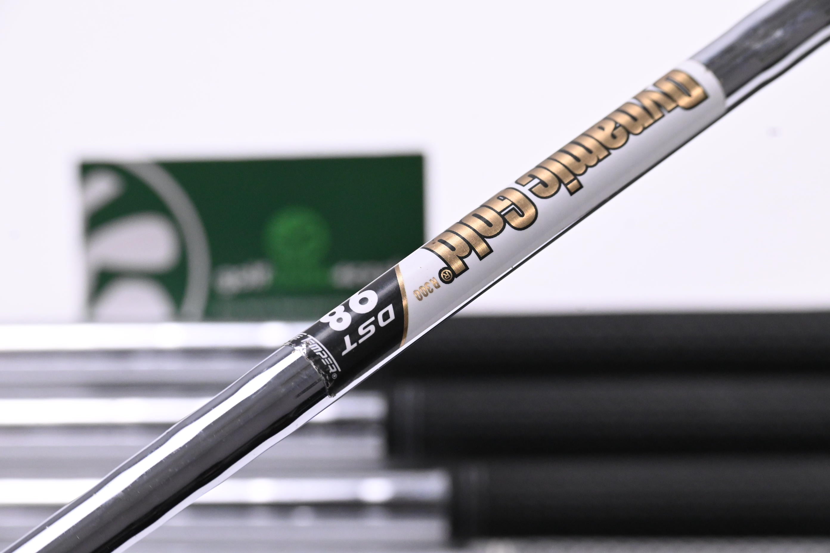 Cleveland Launcher UHX Irons / 5-PW / Regular Flex Dynamic Gold DST 98 R300