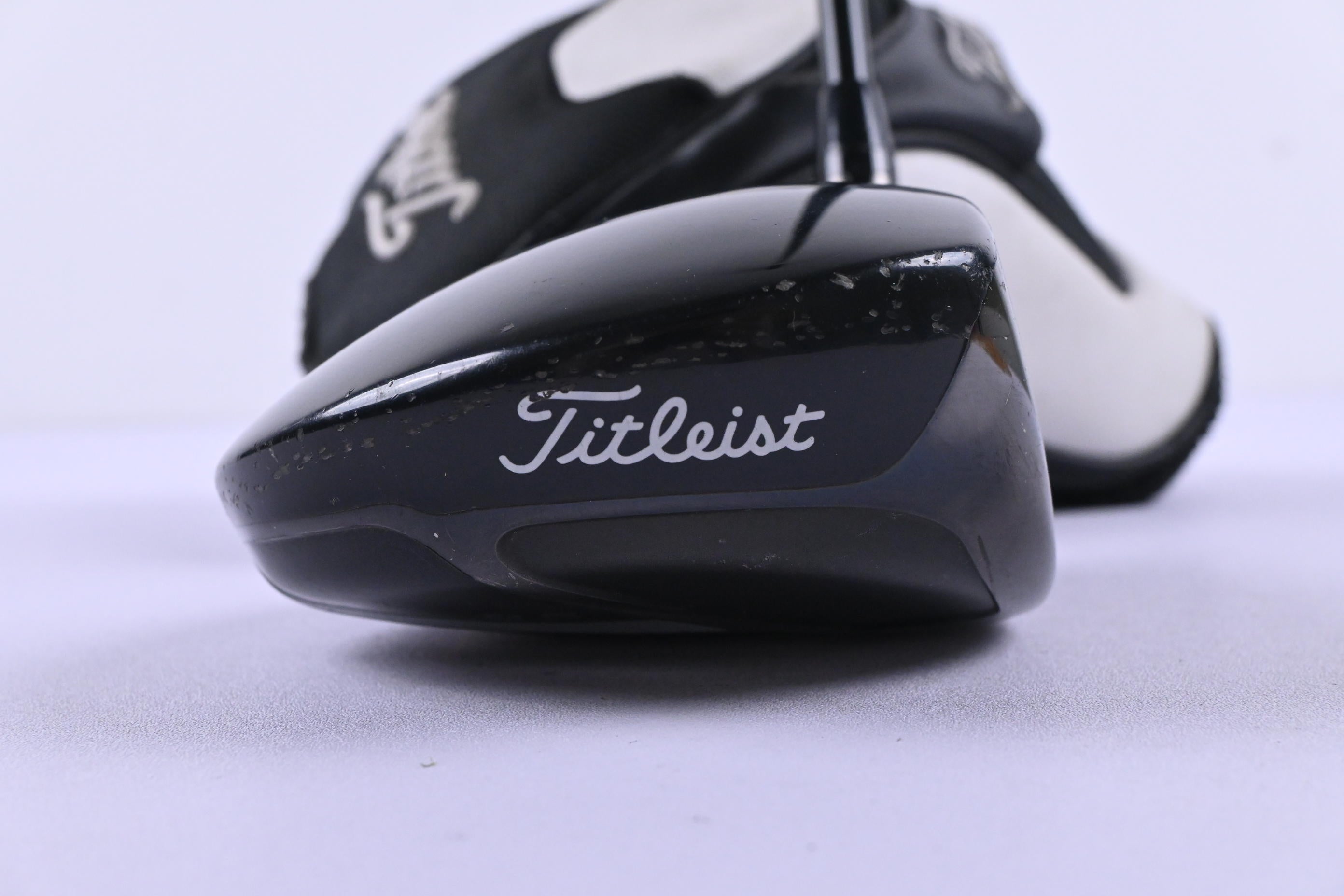 Titleist 910 D3 Driver / 8.5 Degree / Stiff Flex Diamana 'ahina 72 Shaft