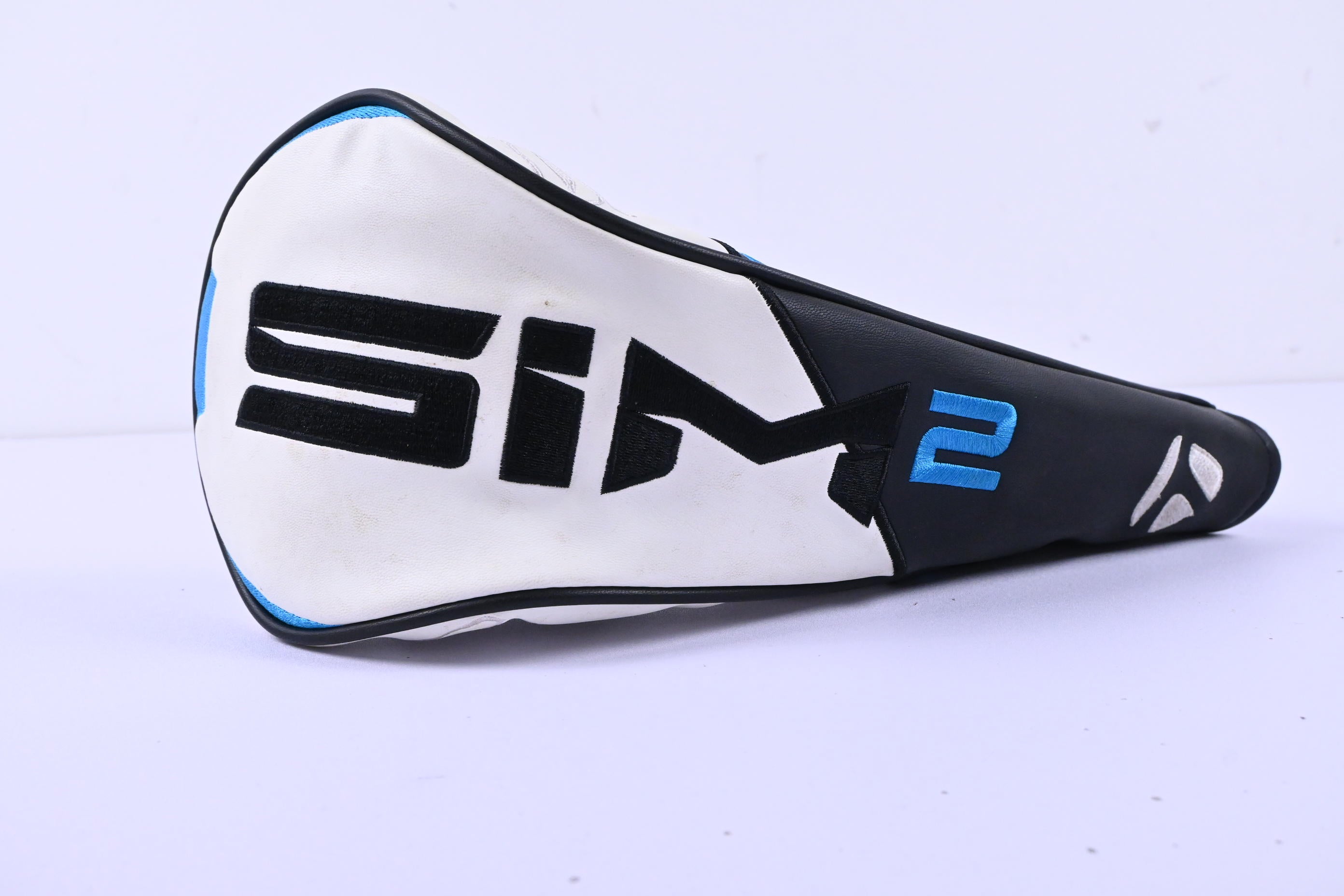 Taylormade SIM2 Max Driver / 10.5 Degree / Regular Flex Ventus Blue 5 Shaft